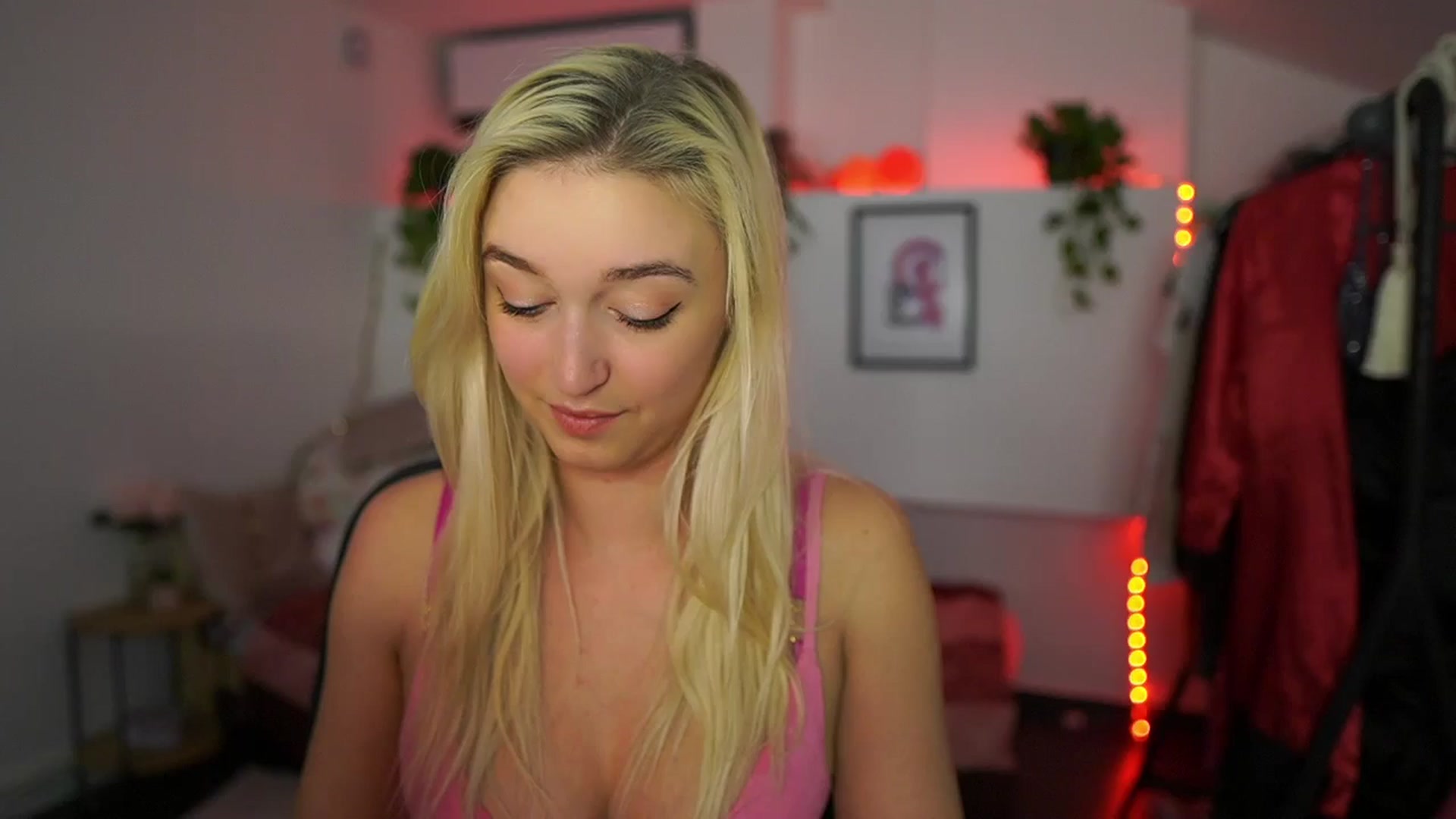 Gallery image thumbnail from Alexis__Texas's myfreecams stream on, 11/08/2024, 21:00 image 11 of 20