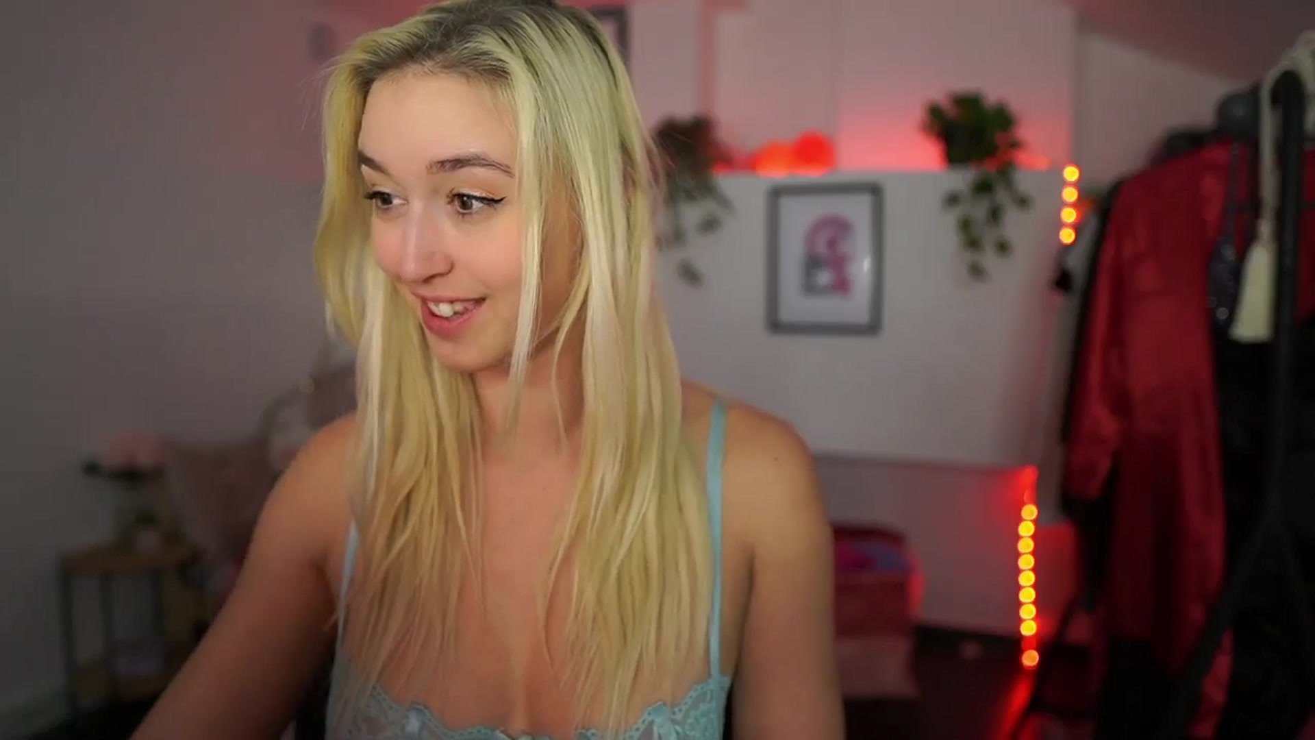 Gallery image thumbnail from Alexis__Texas's myfreecams stream on, 11/08/2024, 22:12 image 17 of 20