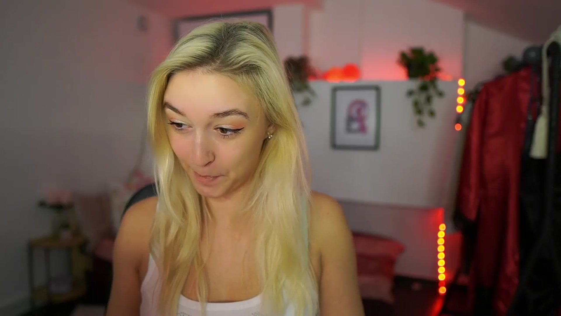 Gallery image thumbnail from Alexis__Texas's myfreecams stream on, 11/09/2024, 14:24 image 13 of 20