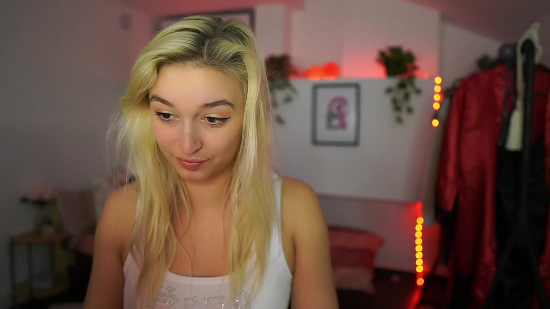 Gallery image thumbnail from Alexis__Texas's myfreecams stream on, 11/09/2024, 18:01 image 7 of 20