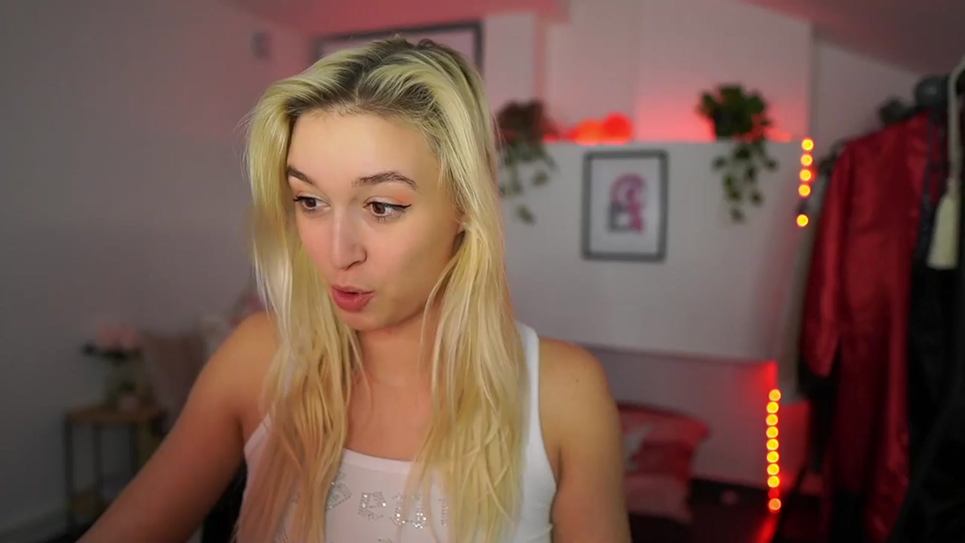 Gallery image thumbnail from Alexis__Texas's myfreecams stream on, 11/09/2024, 19:05 image 17 of 20