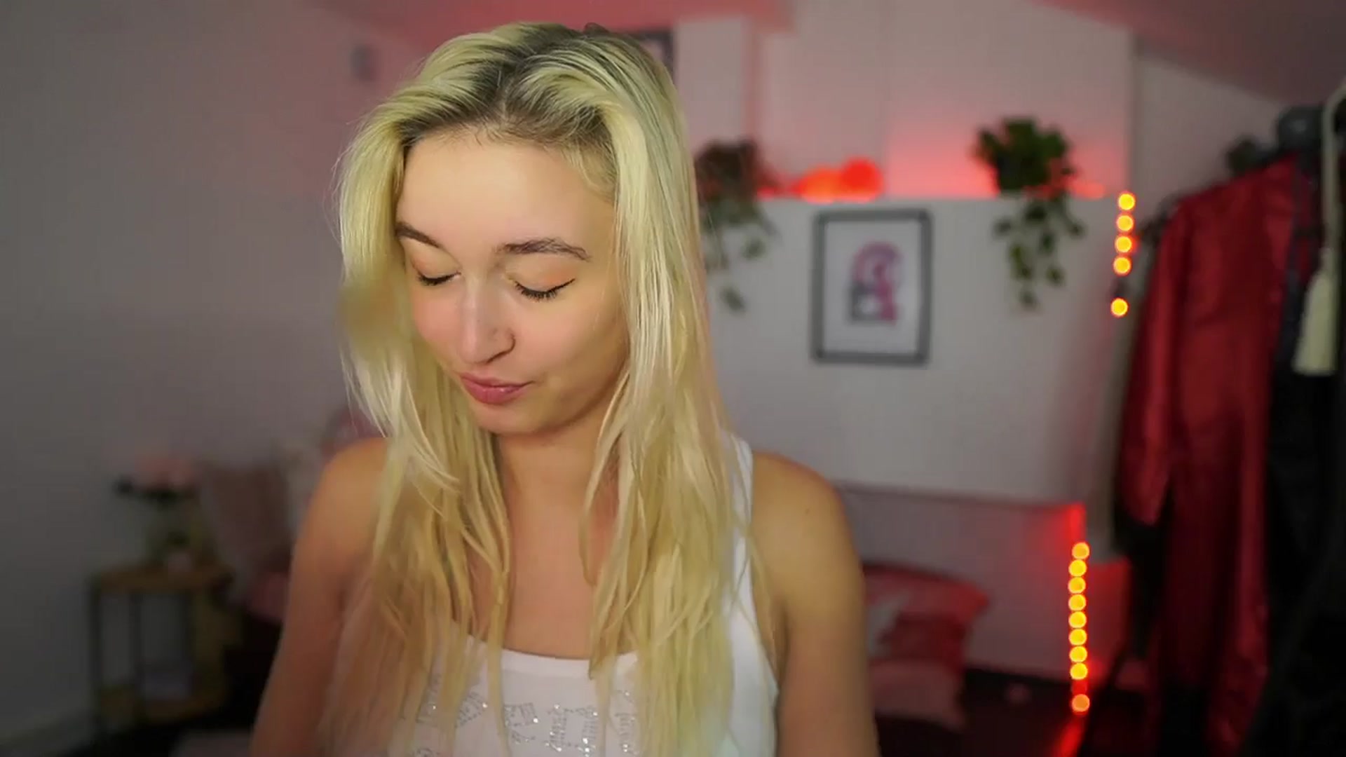 Gallery image thumbnail from Alexis__Texas's myfreecams stream on, 11/09/2024, 19:05 image 7 of 20