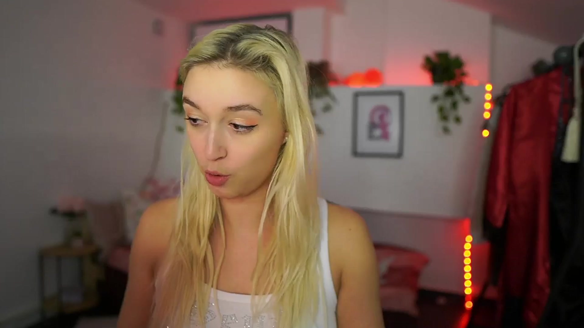 Gallery image thumbnail from Alexis__Texas's myfreecams stream on, 11/09/2024, 19:05 image 10 of 20