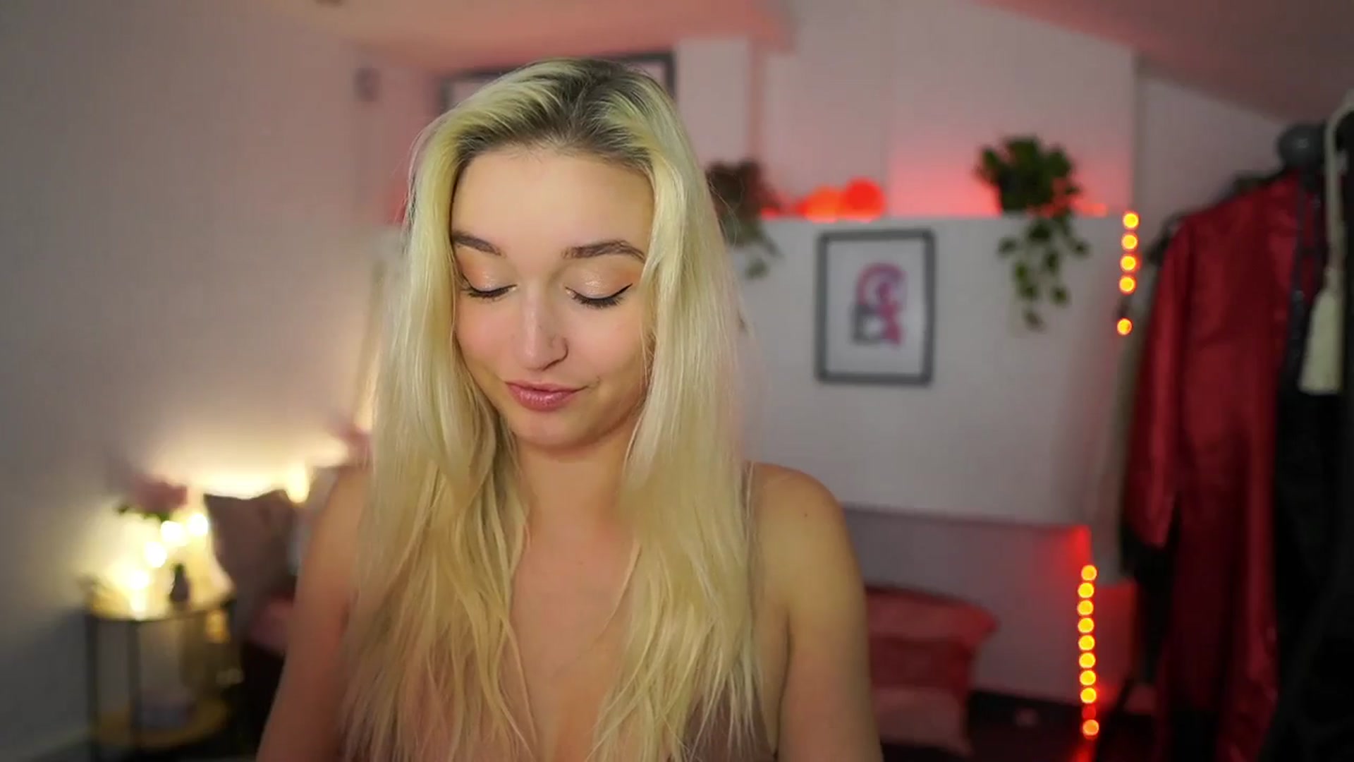 Gallery image thumbnail from Alexis__Texas's myfreecams stream on, 11/10/2024, 21:21 image 8 of 20