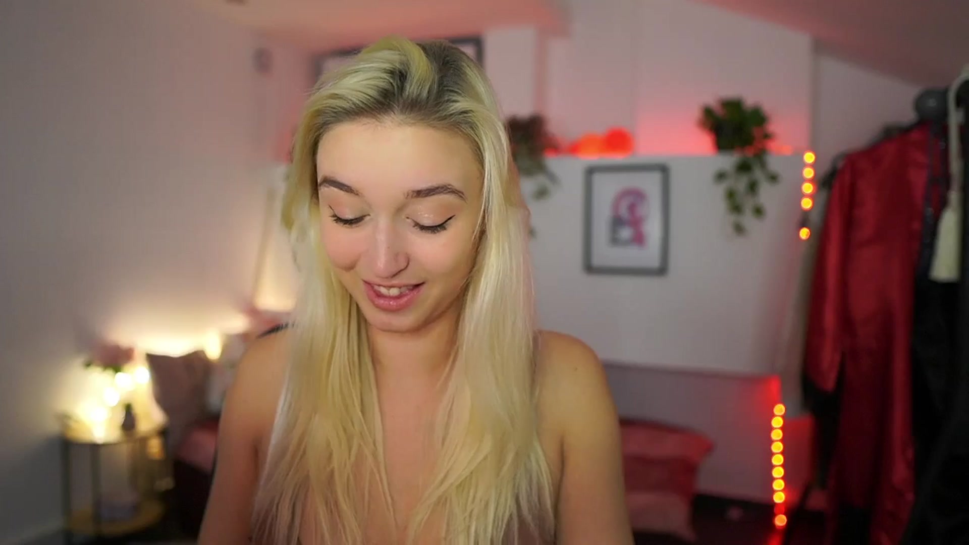 Gallery image thumbnail from Alexis__Texas's myfreecams stream on, 11/10/2024, 21:21 image 4 of 20