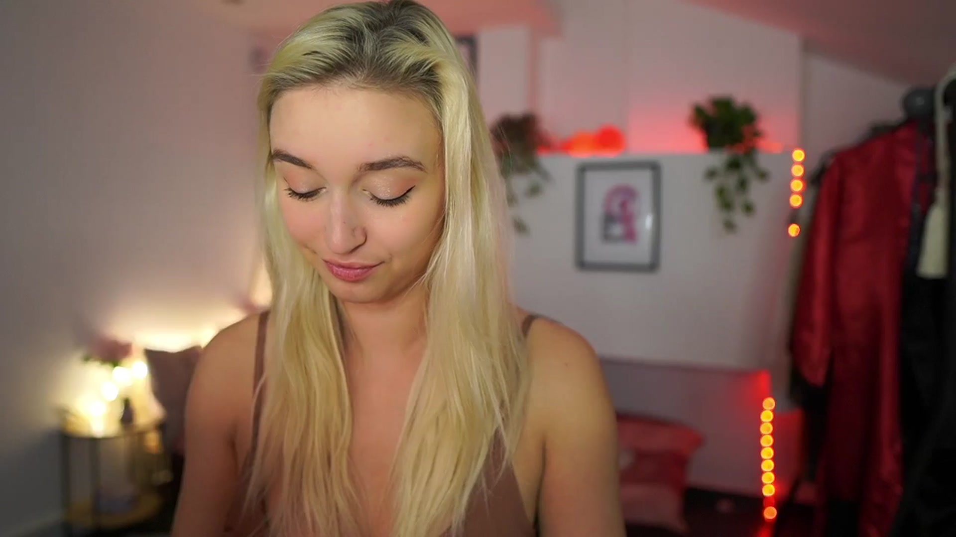 Gallery image thumbnail from Alexis__Texas's myfreecams stream on, 11/10/2024, 21:21 image 19 of 20