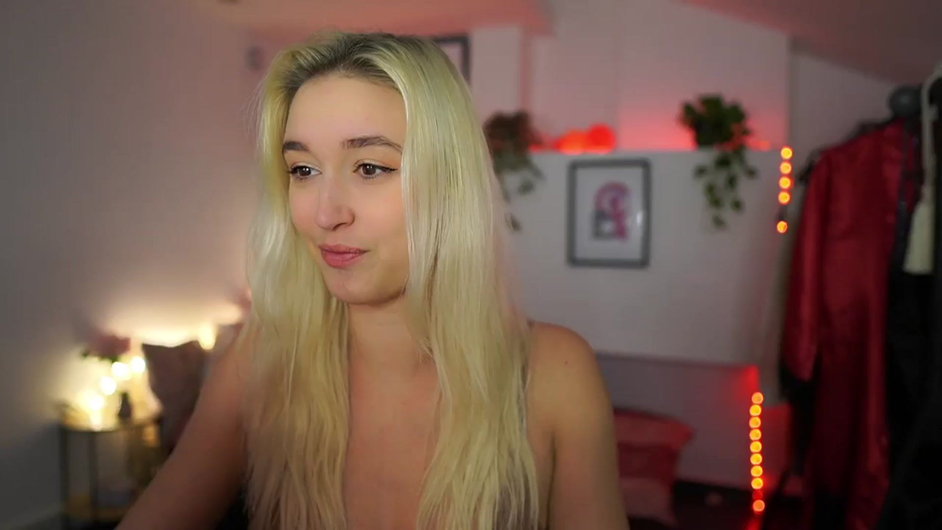 Gallery image thumbnail from Alexis__Texas's myfreecams stream on, 11/10/2024, 21:21 image 1 of 20