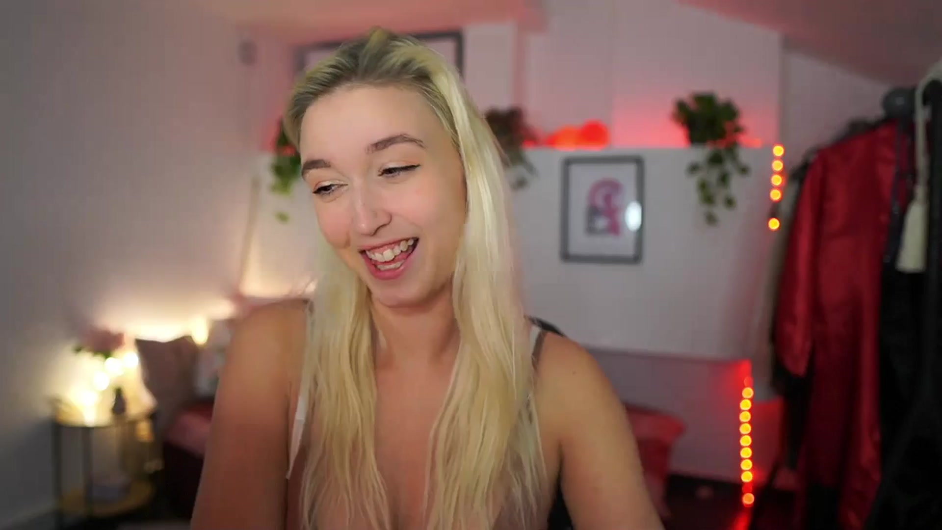 Gallery image thumbnail from Alexis__Texas's myfreecams stream on, 11/10/2024, 22:30 image 11 of 20