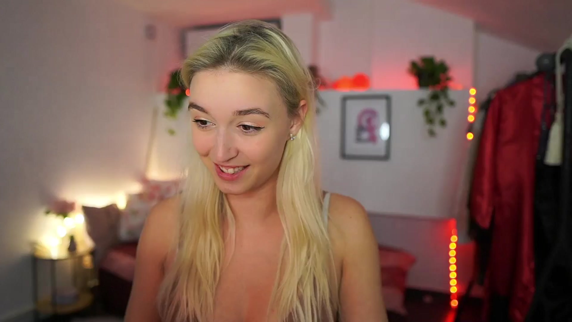 Gallery image thumbnail from Alexis__Texas's myfreecams stream on, 11/10/2024, 22:30 image 1 of 20