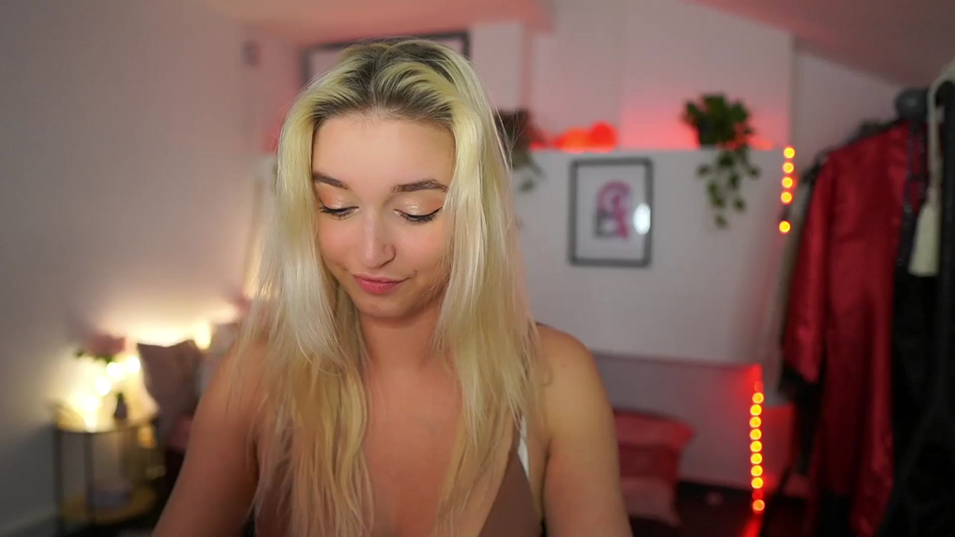 Gallery image thumbnail from Alexis__Texas's myfreecams stream on, 11/11/2024, 24:11 image 5 of 20