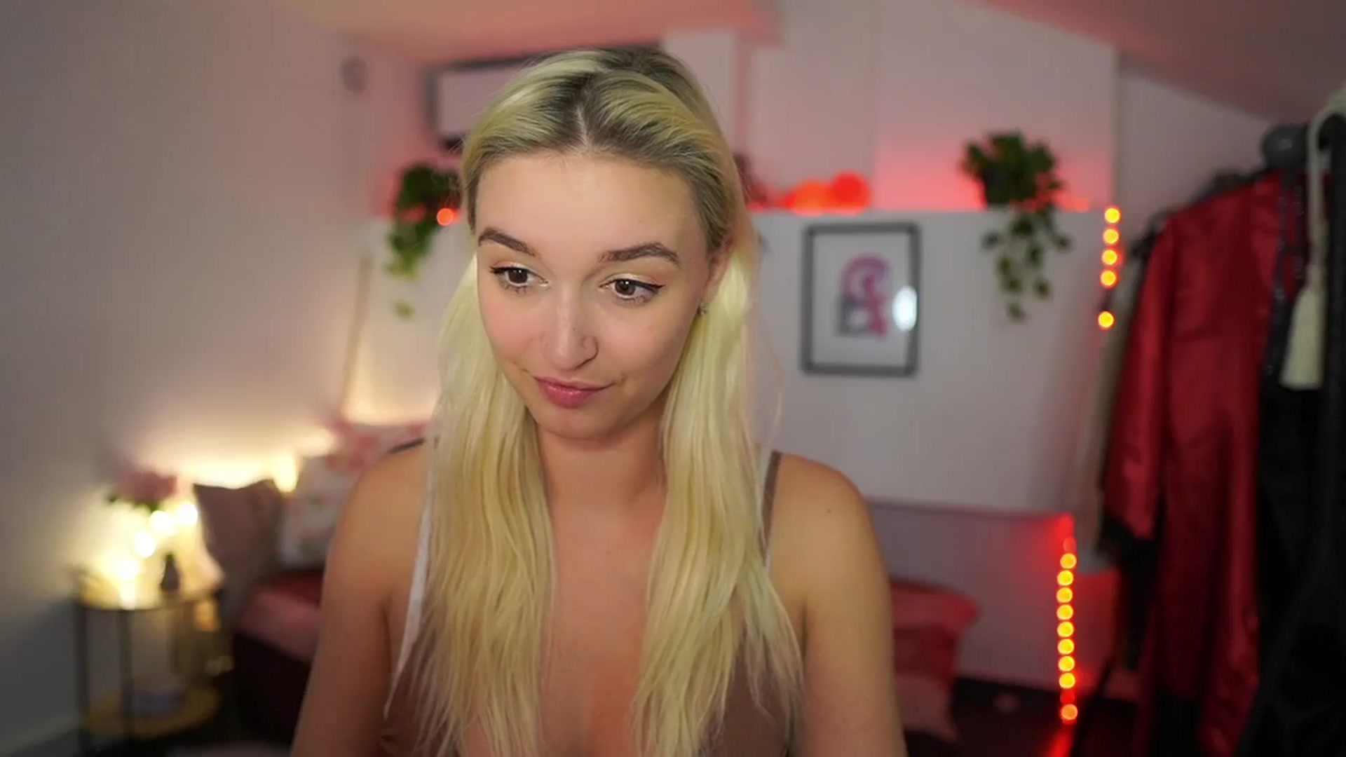 Gallery image thumbnail from Alexis__Texas's myfreecams stream on, 11/11/2024, 24:11 image 12 of 20