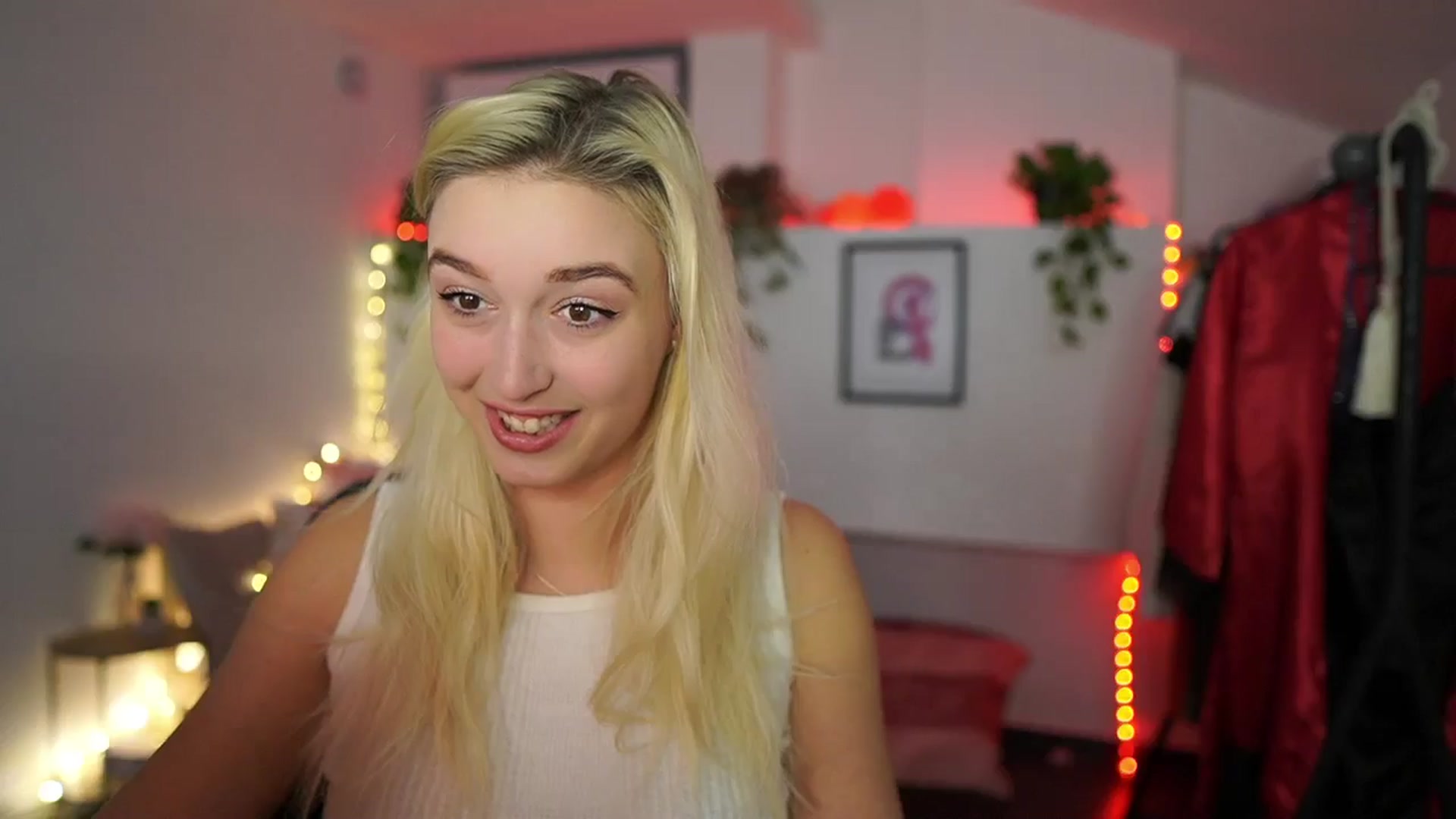 Gallery image thumbnail from Alexis__Texas's myfreecams stream on, 11/12/2024, 19:54 image 20 of 20