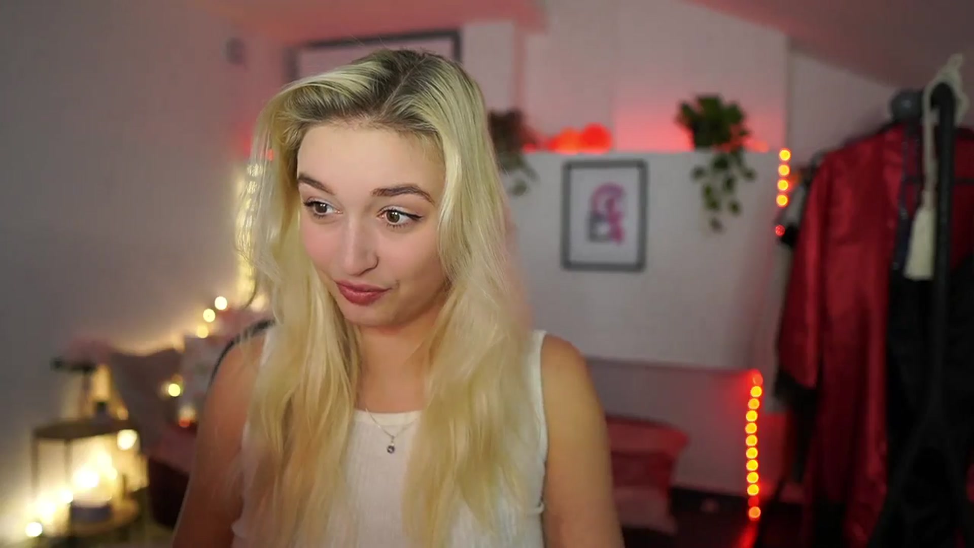 Gallery image thumbnail from Alexis__Texas's myfreecams stream on, 11/12/2024, 19:54 image 12 of 20