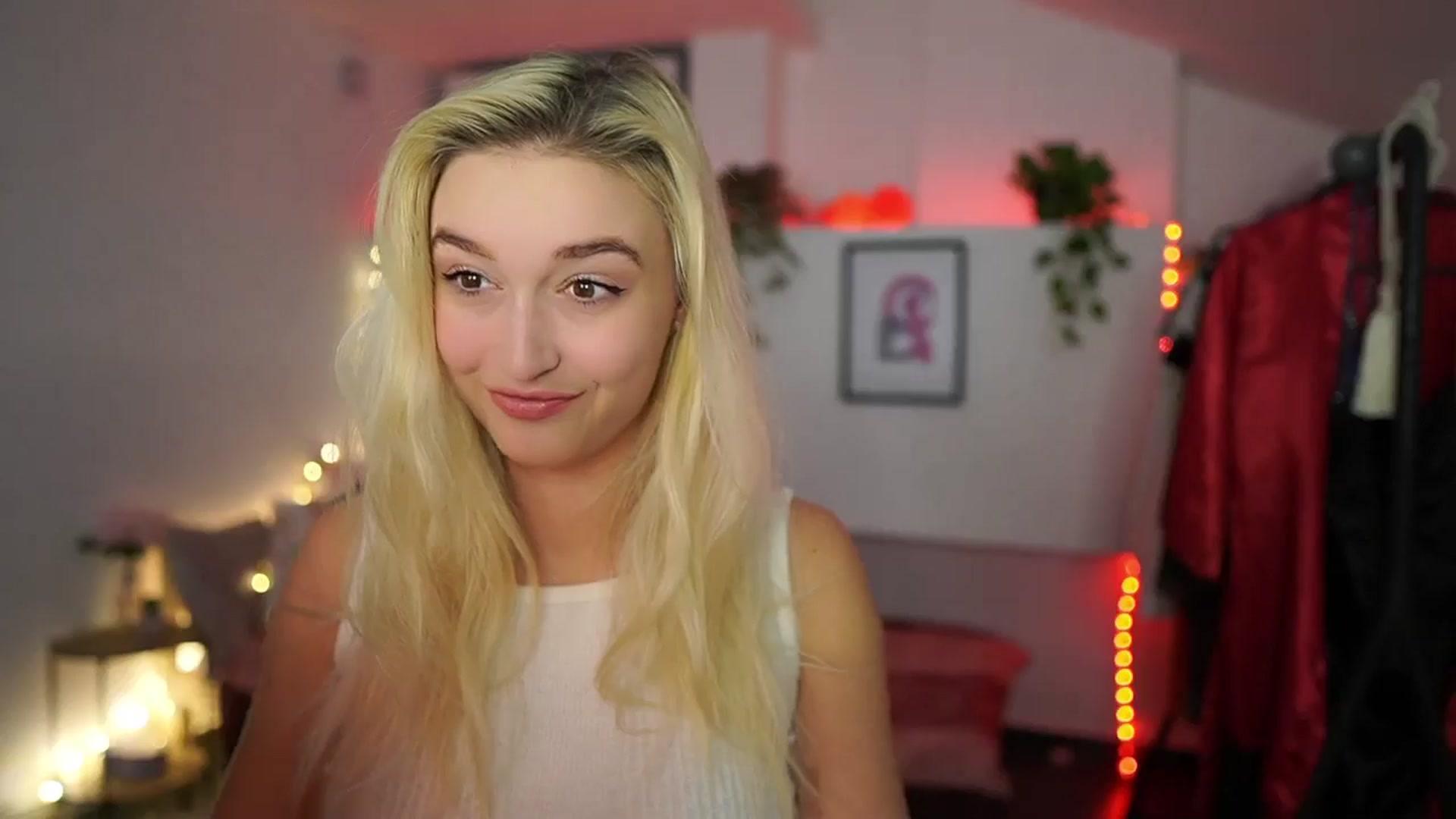 Gallery image thumbnail from Alexis__Texas's myfreecams stream on, 11/12/2024, 19:54 image 19 of 20