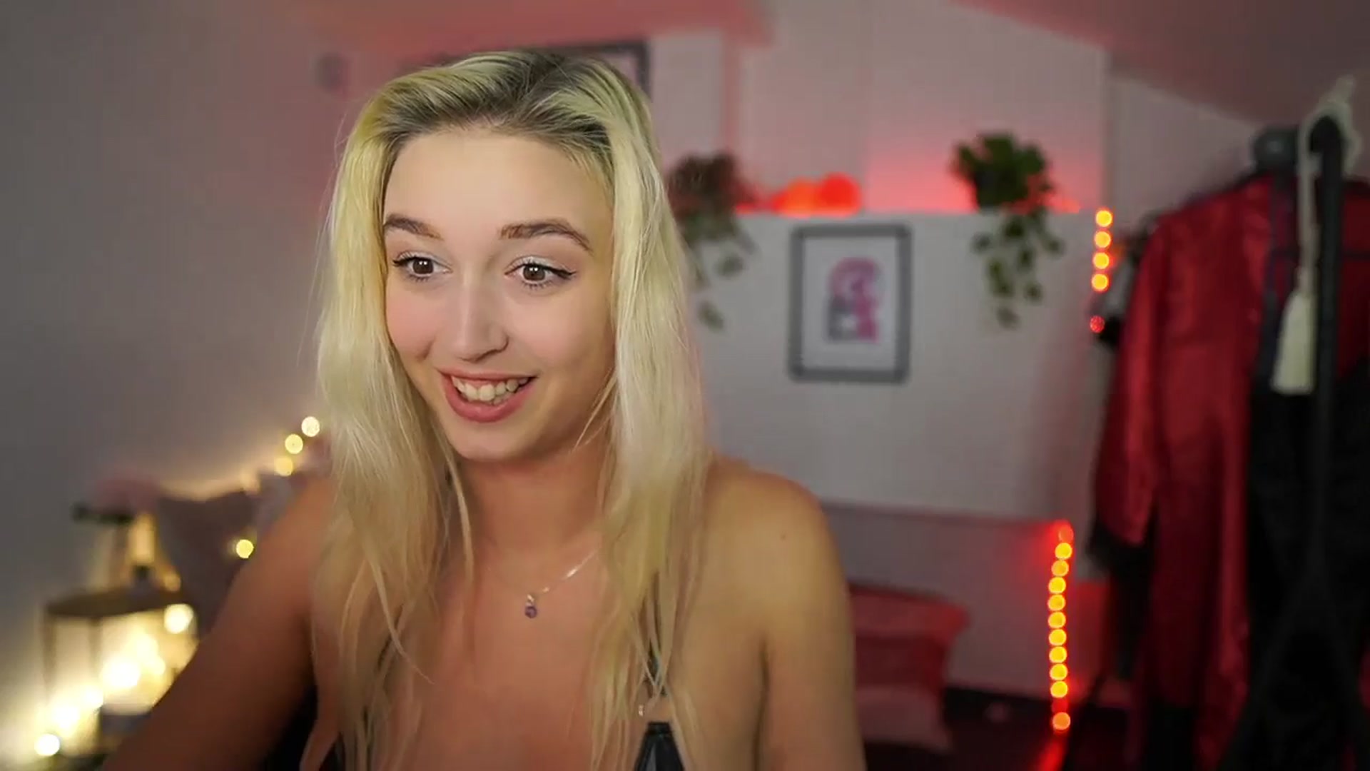 Gallery image thumbnail from Alexis__Texas's myfreecams stream on, 11/12/2024, 20:54 image 20 of 20