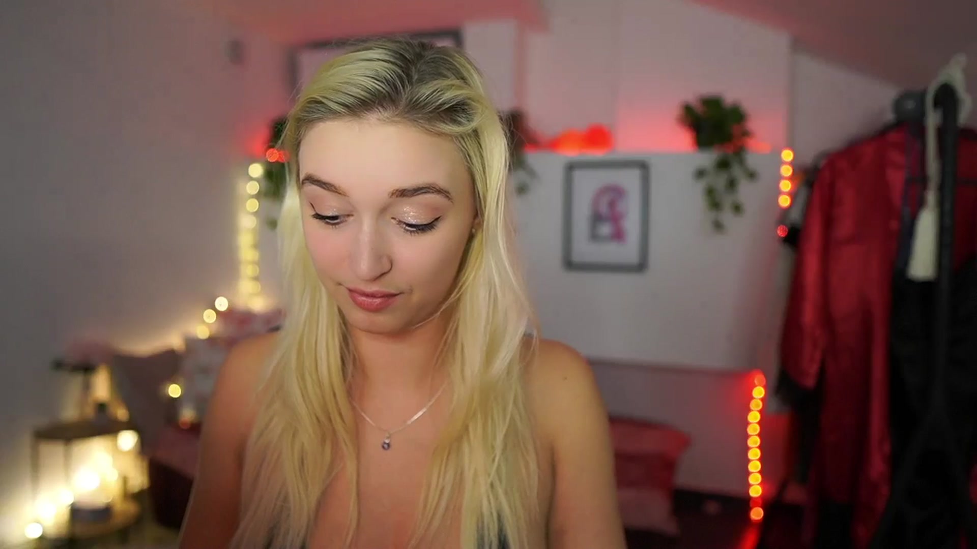 Gallery image thumbnail from Alexis__Texas's myfreecams stream on, 11/12/2024, 22:23 image 4 of 20