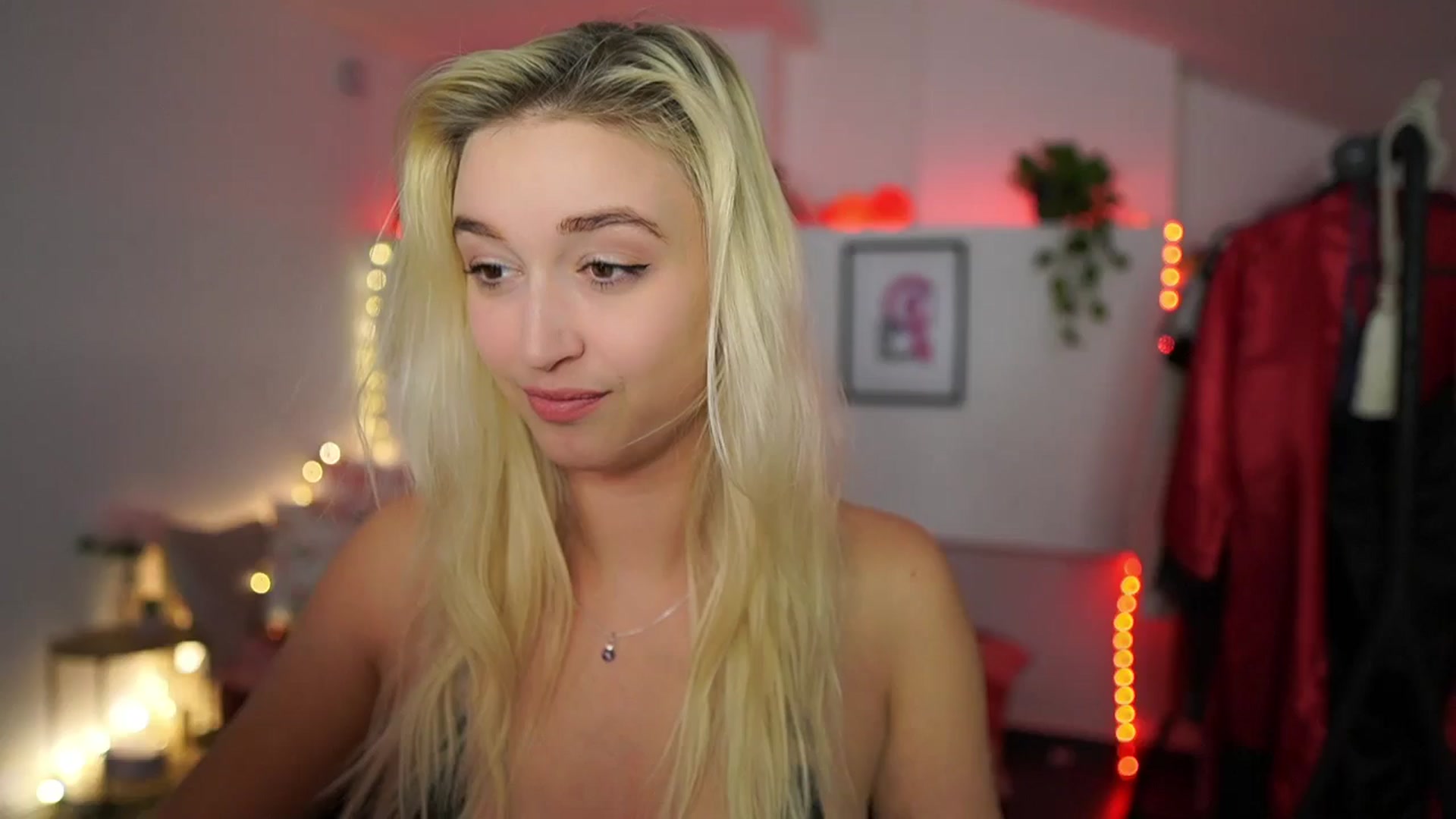 Gallery image thumbnail from Alexis__Texas's myfreecams stream on, 11/12/2024, 22:23 image 1 of 20