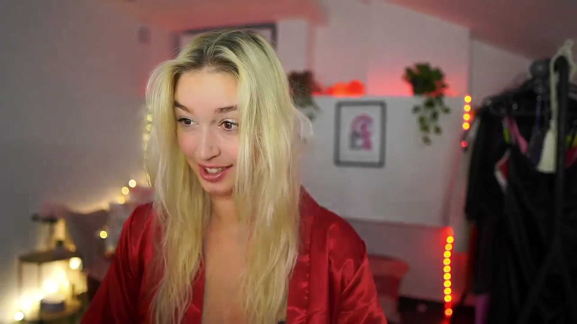 Gallery image thumbnail from Alexis__Texas's myfreecams stream on, 11/14/2024, 20:23 image 9 of 20
