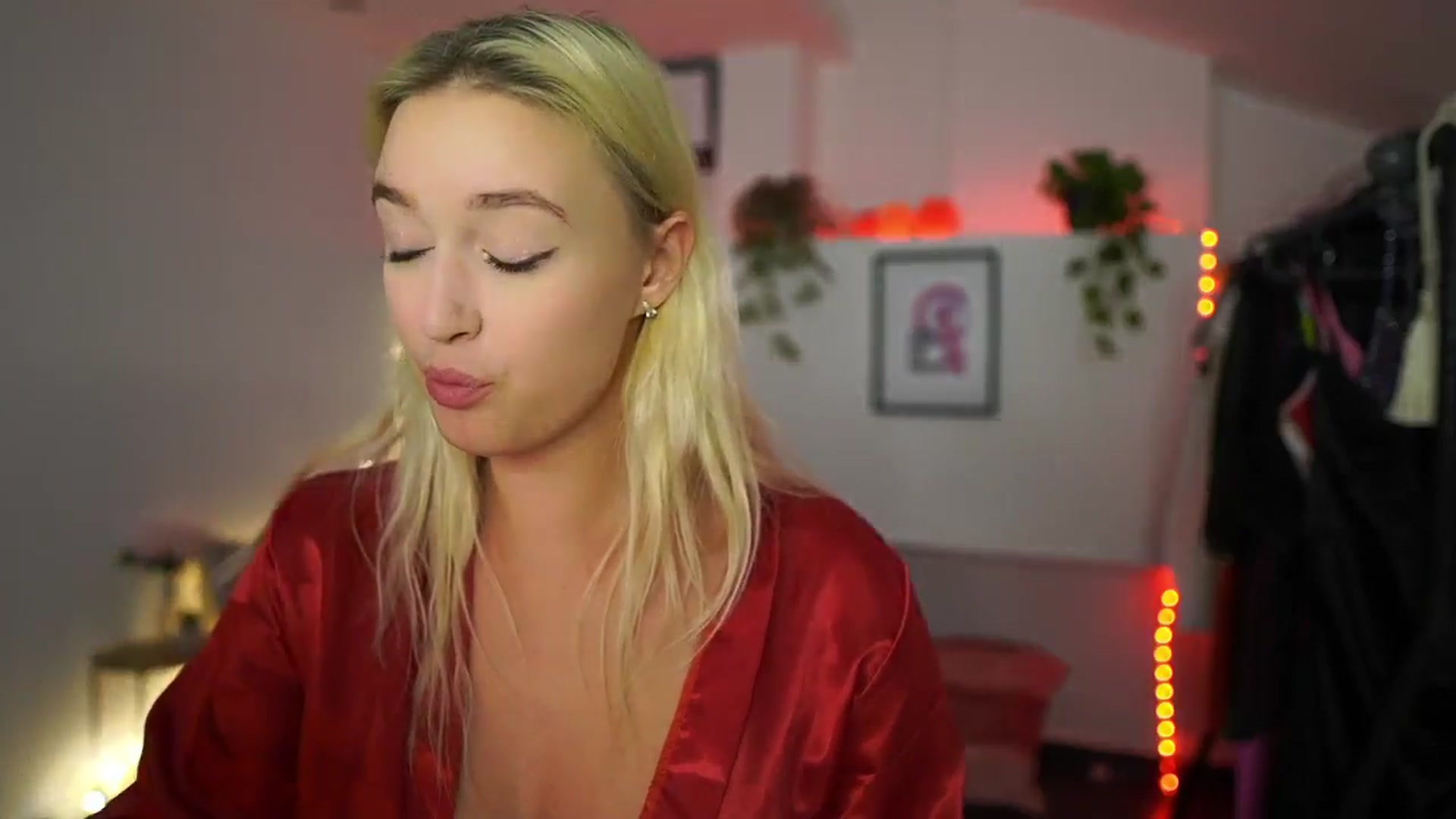 Gallery image thumbnail from Alexis__Texas's myfreecams stream on, 11/14/2024, 21:50 image 7 of 20