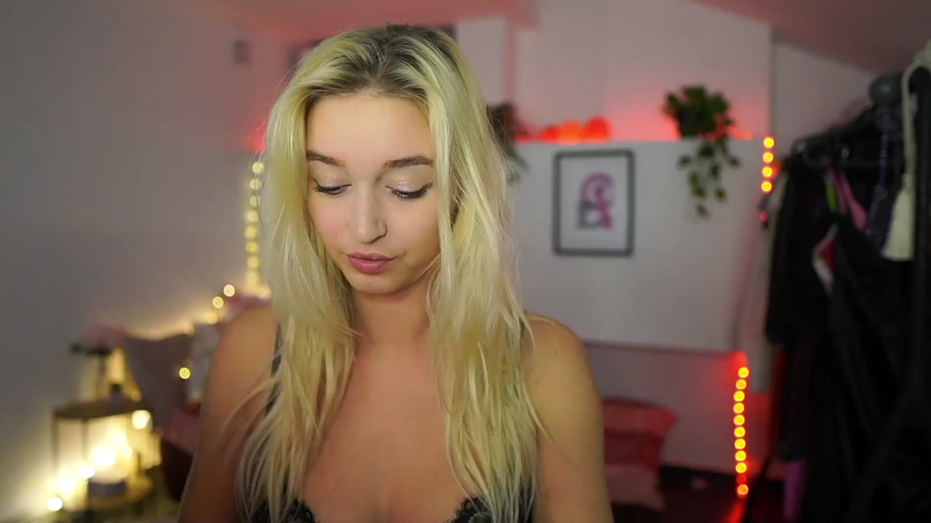 Gallery image thumbnail from Alexis__Texas's myfreecams stream on, 11/14/2024, 23:18 image 15 of 20