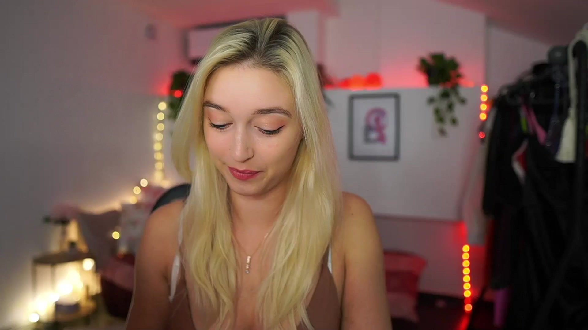Gallery image thumbnail from Alexis__Texas's myfreecams stream on, 11/15/2024, 19:21 image 5 of 20