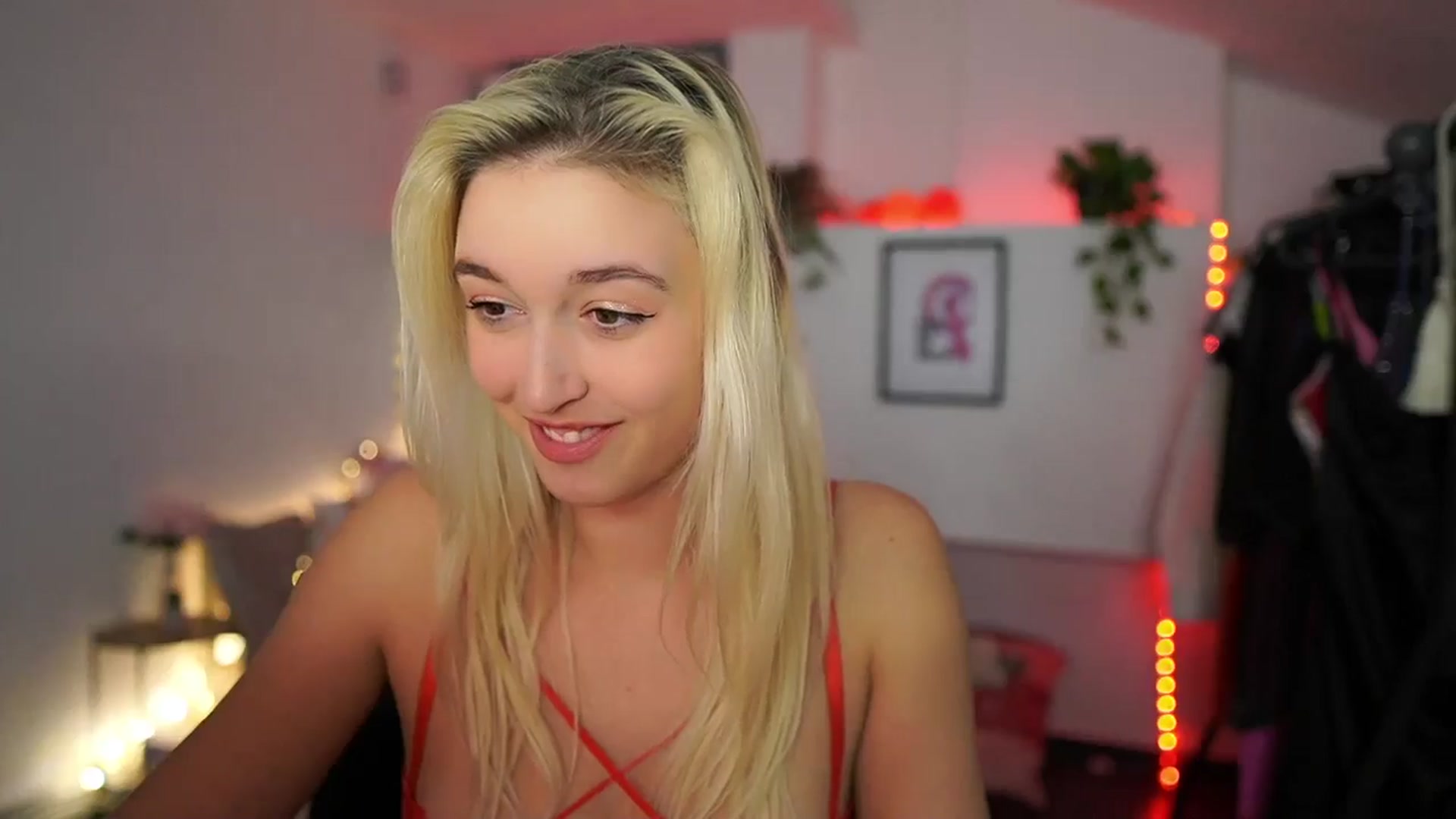 Gallery image thumbnail from Alexis__Texas's myfreecams stream on, 11/17/2024, 23:43 image 5 of 20