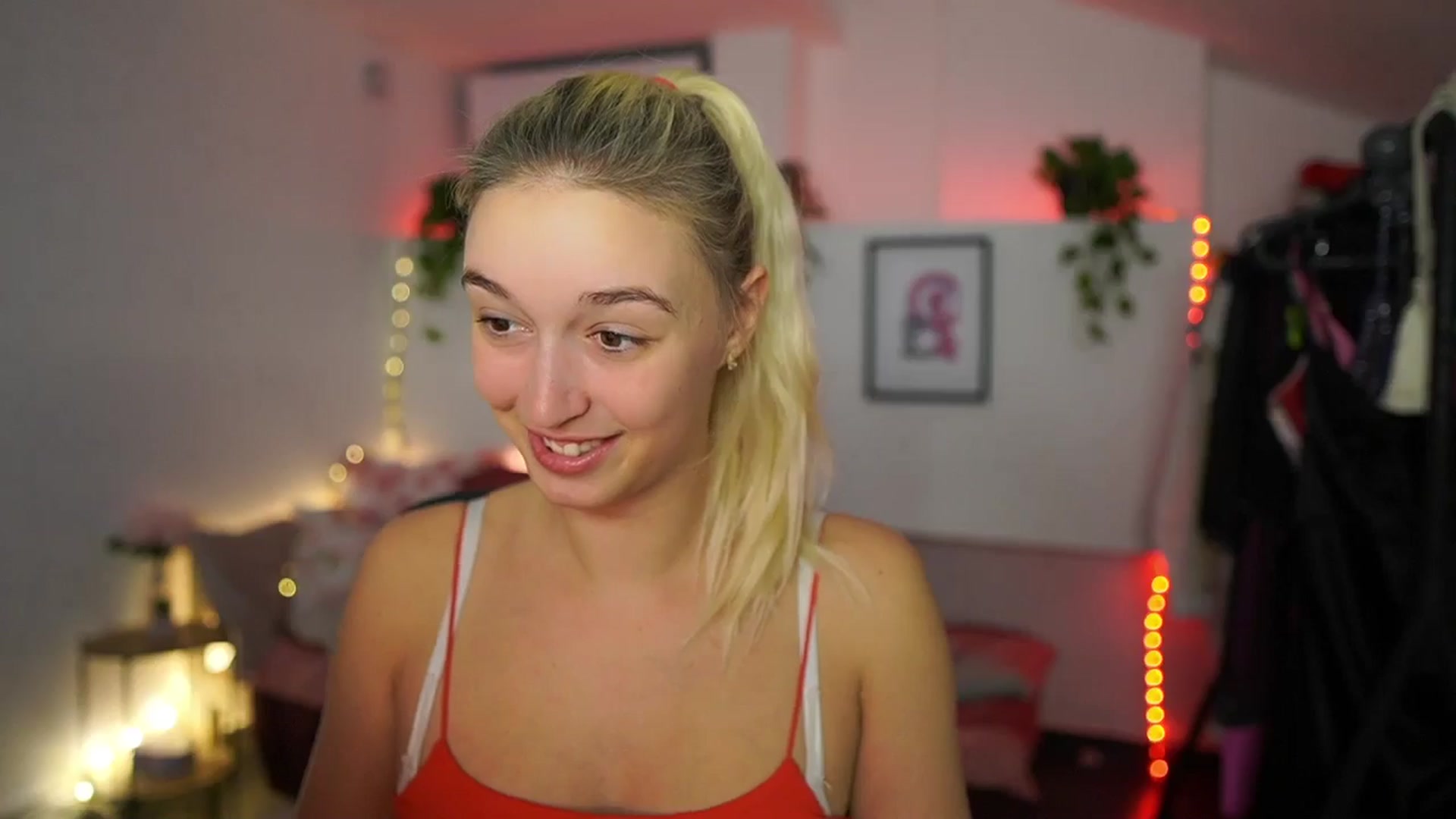 Gallery image thumbnail from Alexis__Texas's myfreecams stream on, 11/21/2024, 24:51 image 4 of 20
