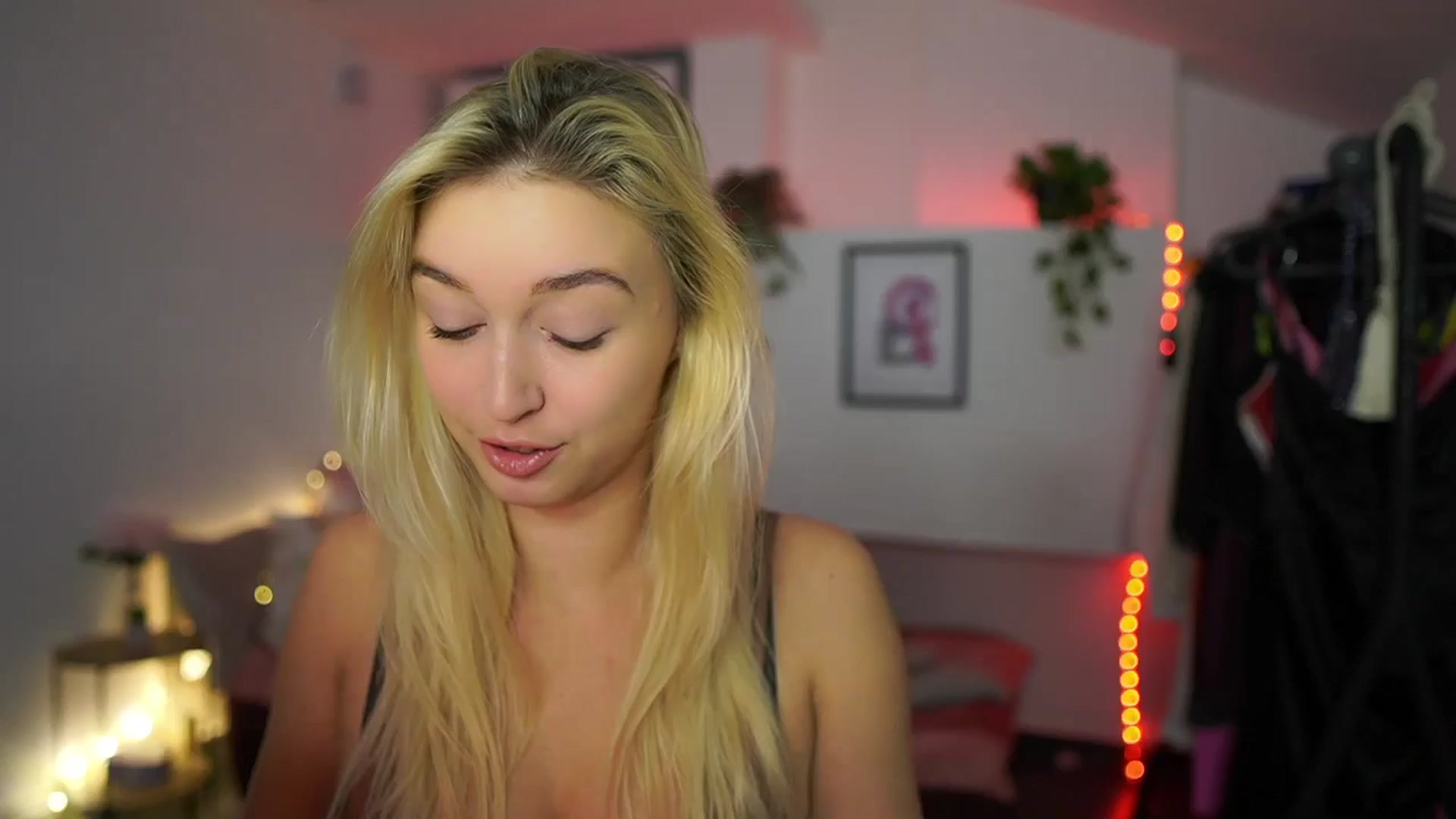 Gallery image thumbnail from Alexis__Texas's myfreecams stream on, 11/23/2024, 14:51 image 8 of 20