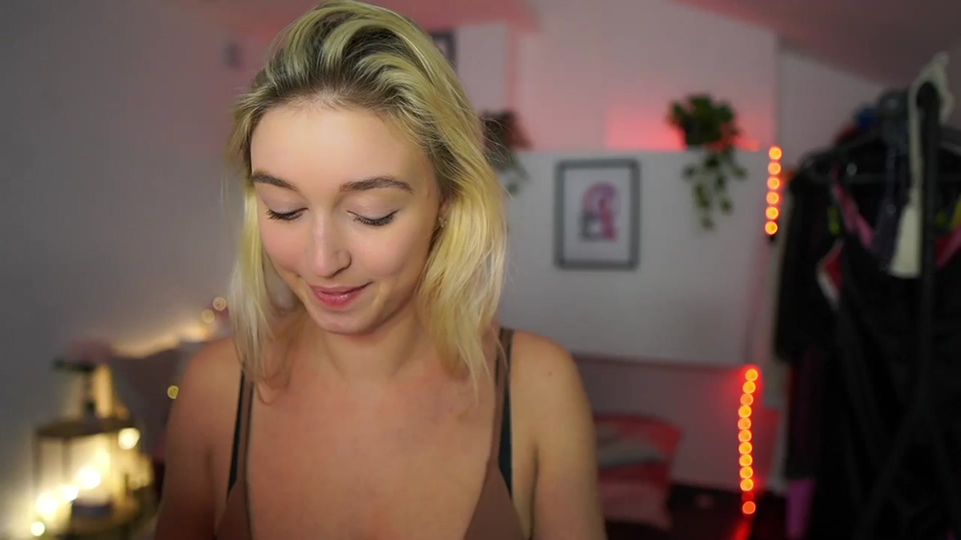 Gallery image thumbnail from Alexis__Texas's myfreecams stream on, 11/23/2024, 18:07 image 9 of 20