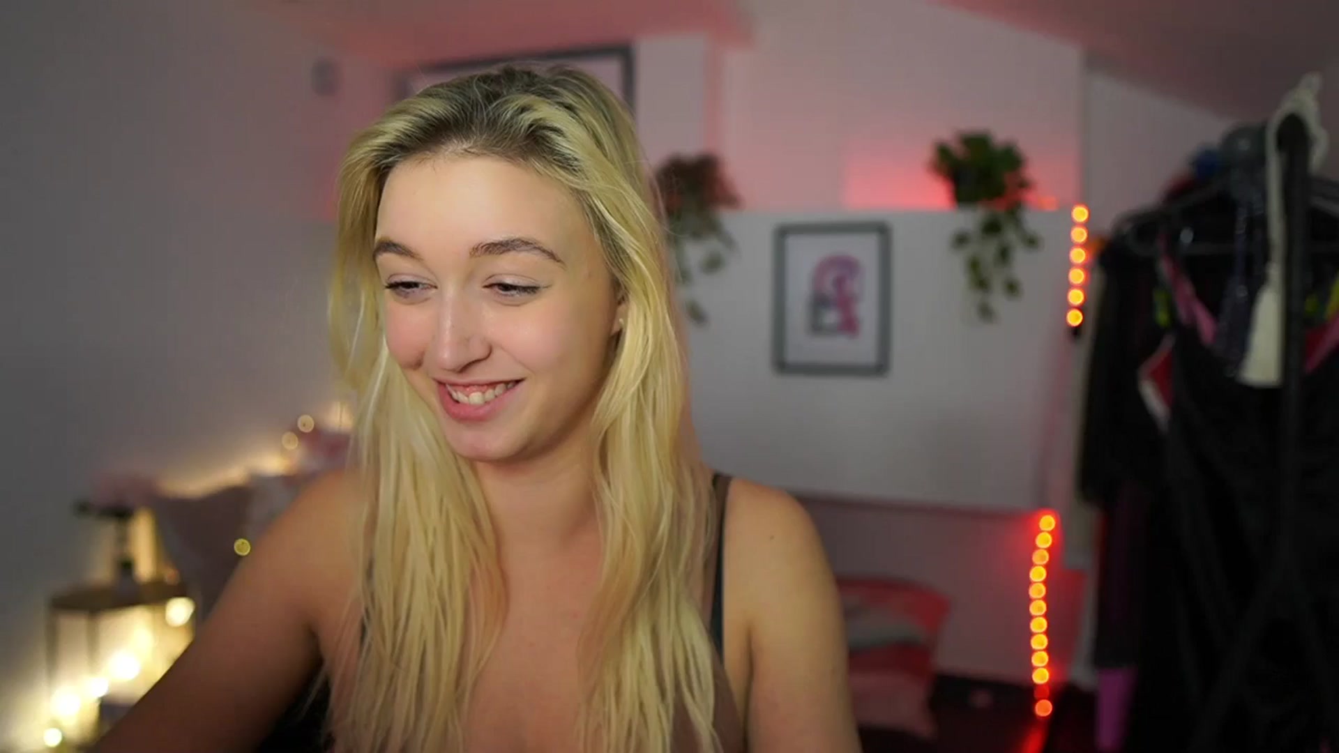 Gallery image thumbnail from Alexis__Texas's myfreecams stream on, 11/23/2024, 19:10 image 1 of 20
