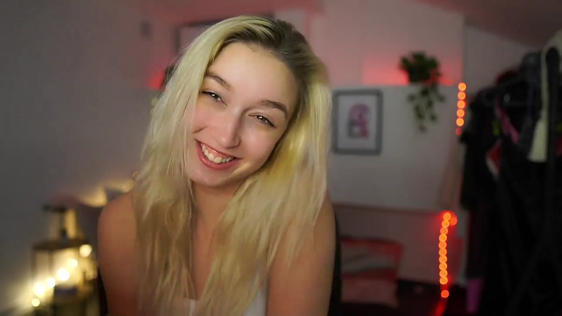 Gallery image thumbnail from Alexis__Texas's myfreecams stream on, 11/27/2024, 22:57 image 10 of 20