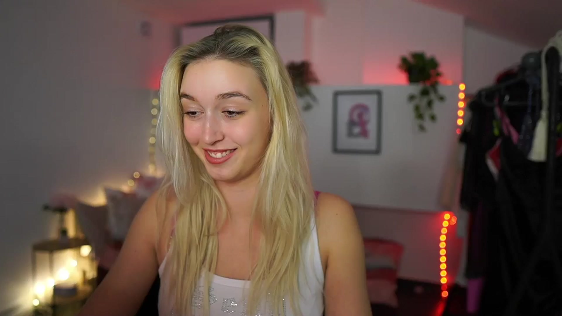 Gallery image thumbnail from Alexis__Texas's myfreecams stream on, 11/27/2024, 22:57 image 4 of 20