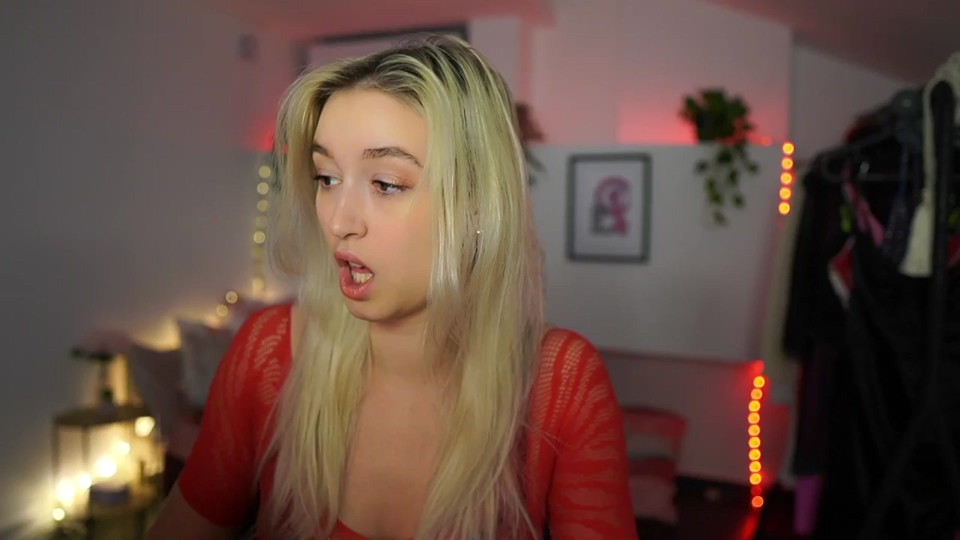 Gallery image thumbnail from Alexis__Texas's myfreecams stream on, 11/29/2024, 20:30 image 1 of 20