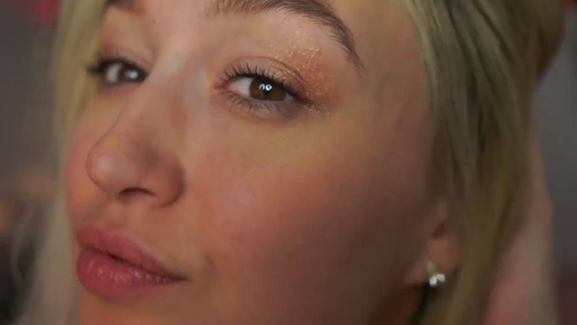 Gallery image thumbnail from Alexis__Texas's myfreecams stream on, 11/29/2024, 20:48 image 10 of 20
