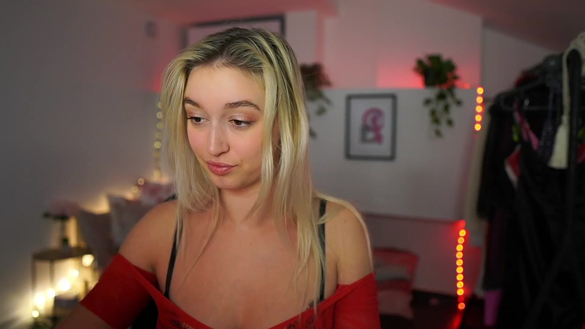 Gallery image thumbnail from Alexis__Texas's myfreecams stream on, 11/29/2024, 20:48 image 8 of 20
