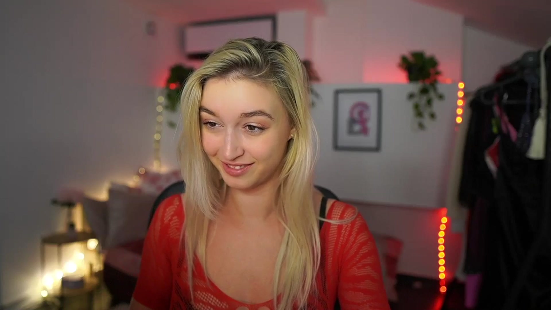 Gallery image thumbnail from Alexis__Texas's myfreecams stream on, 11/29/2024, 22:20 image 6 of 20