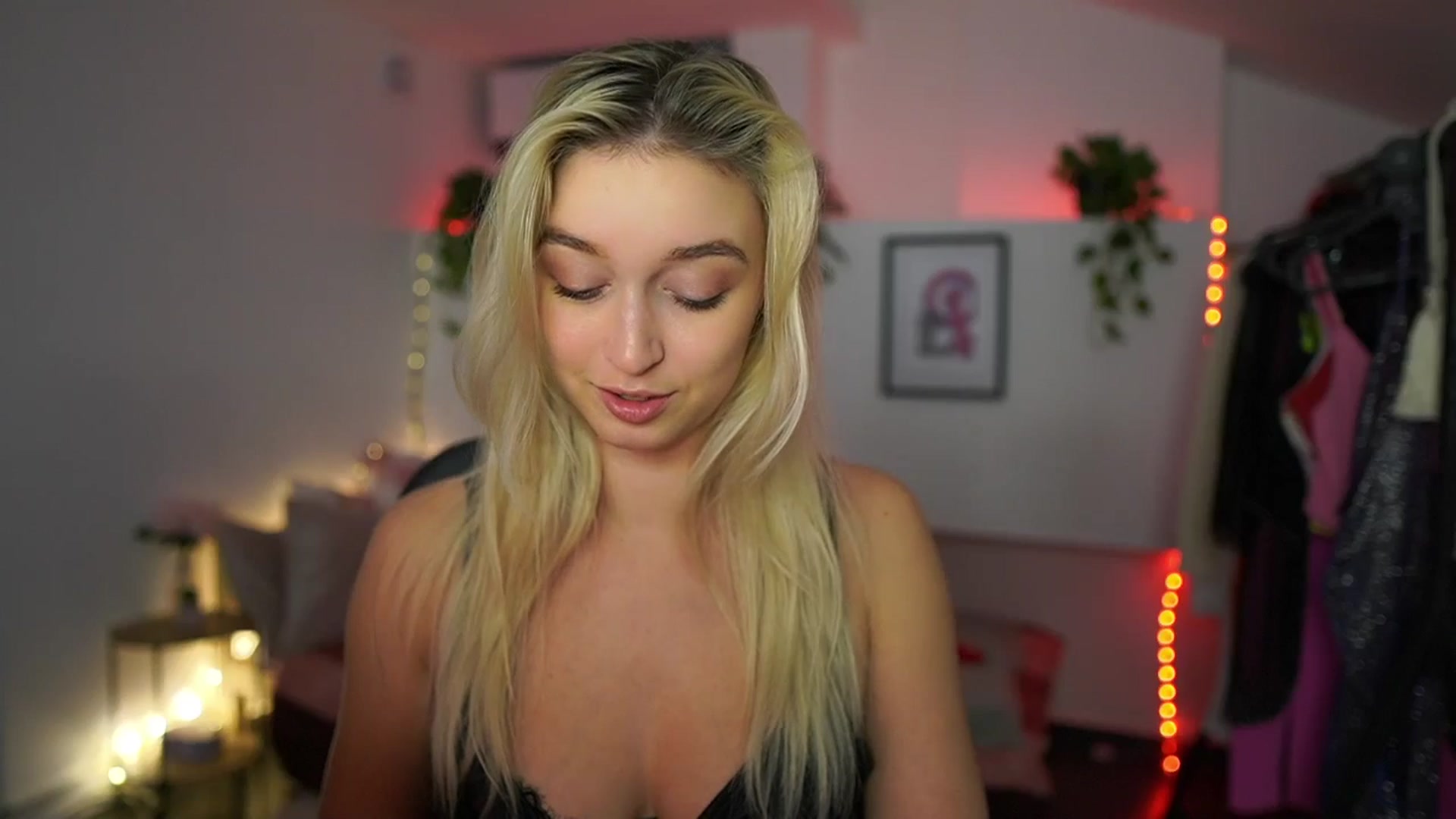 Gallery image thumbnail from Alexis__Texas's myfreecams stream on, 11/30/2024, 24:09 image 11 of 20
