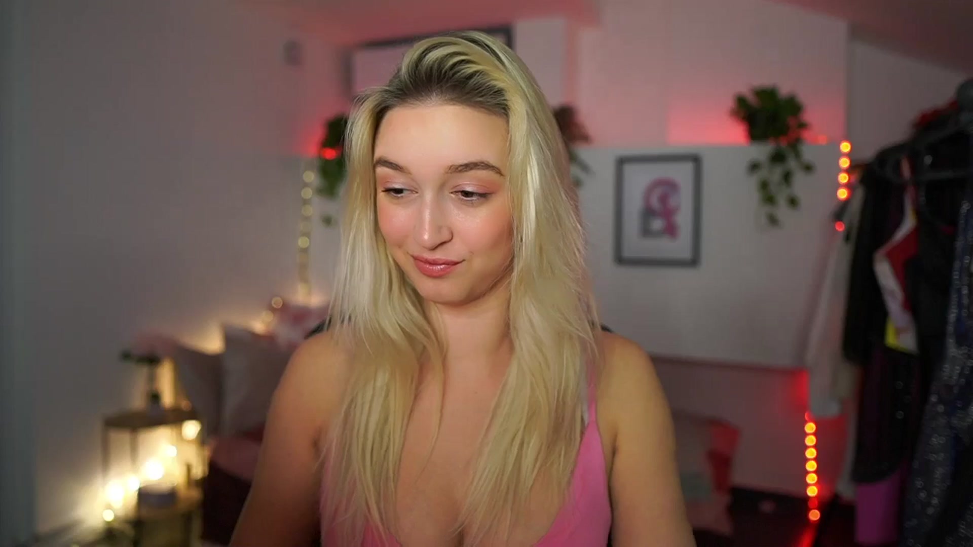 Gallery image thumbnail from Alexis__Texas's myfreecams stream on, 12/01/2024, 19:55 image 19 of 20