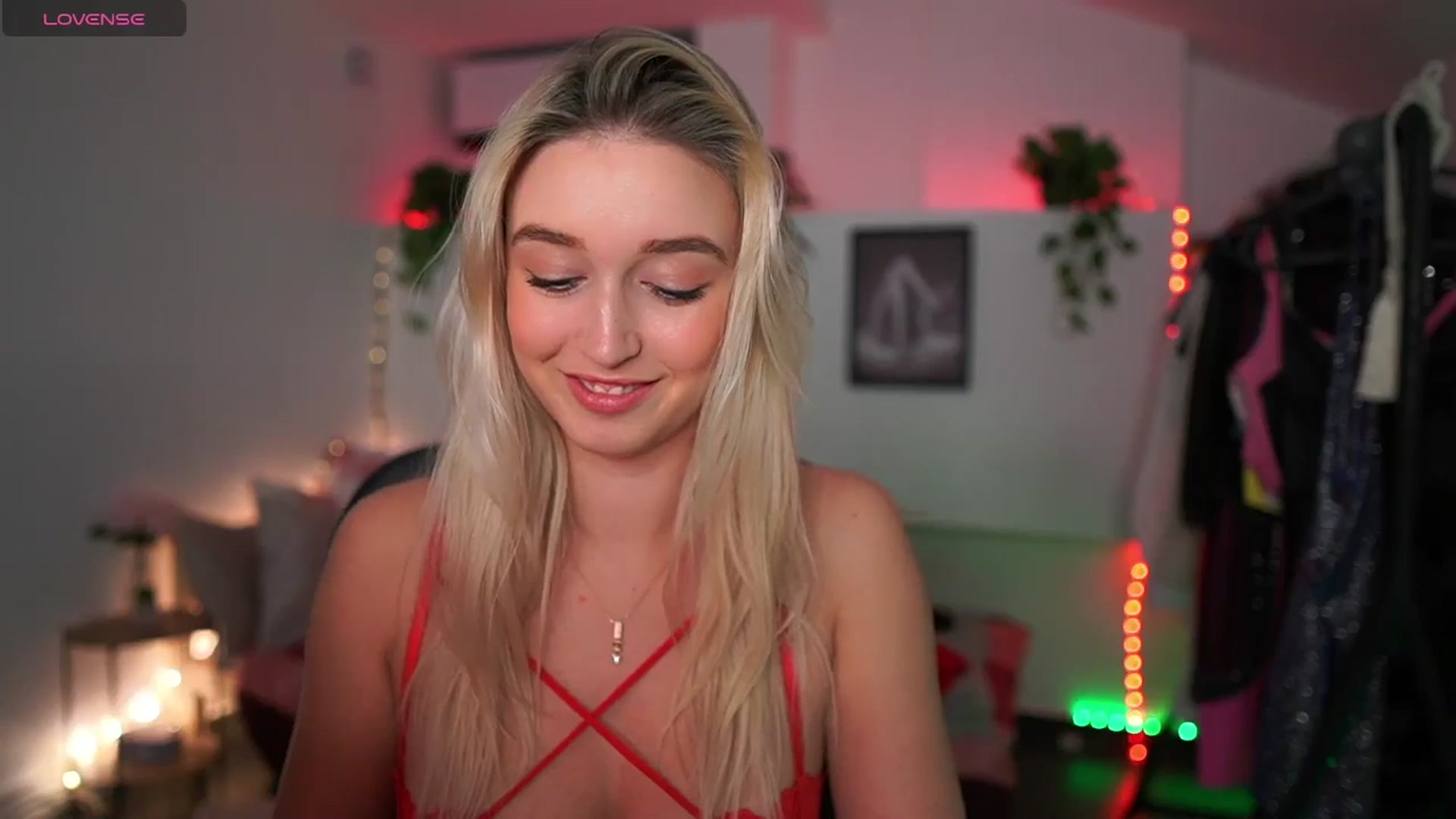 Gallery image thumbnail from Alexis__Texas's myfreecams stream on, 12/06/2024, 21:43 image 6 of 20