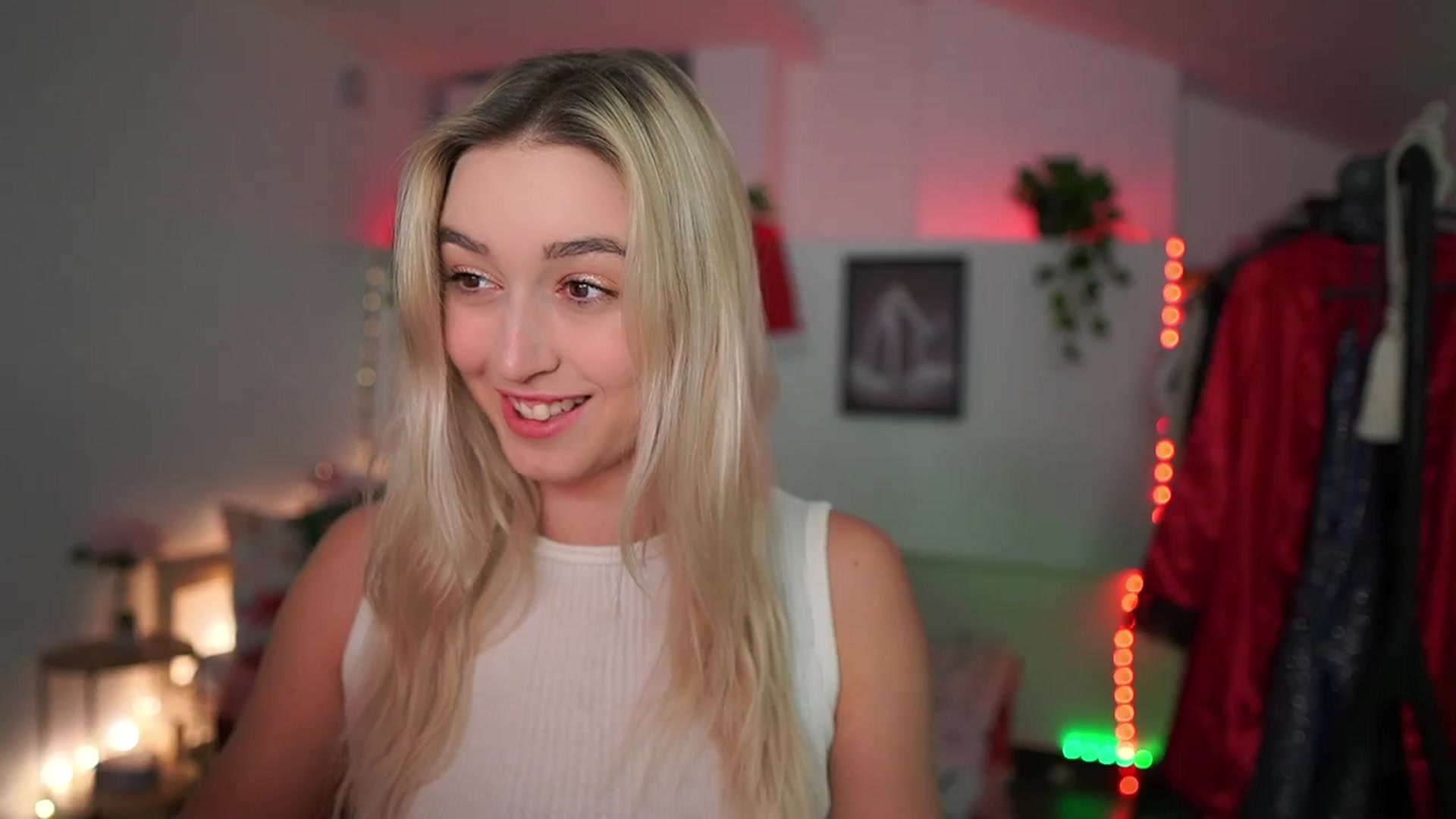 Gallery image thumbnail from Alexis__Texas's myfreecams stream on, 12/10/2024, 20:06 image 10 of 20