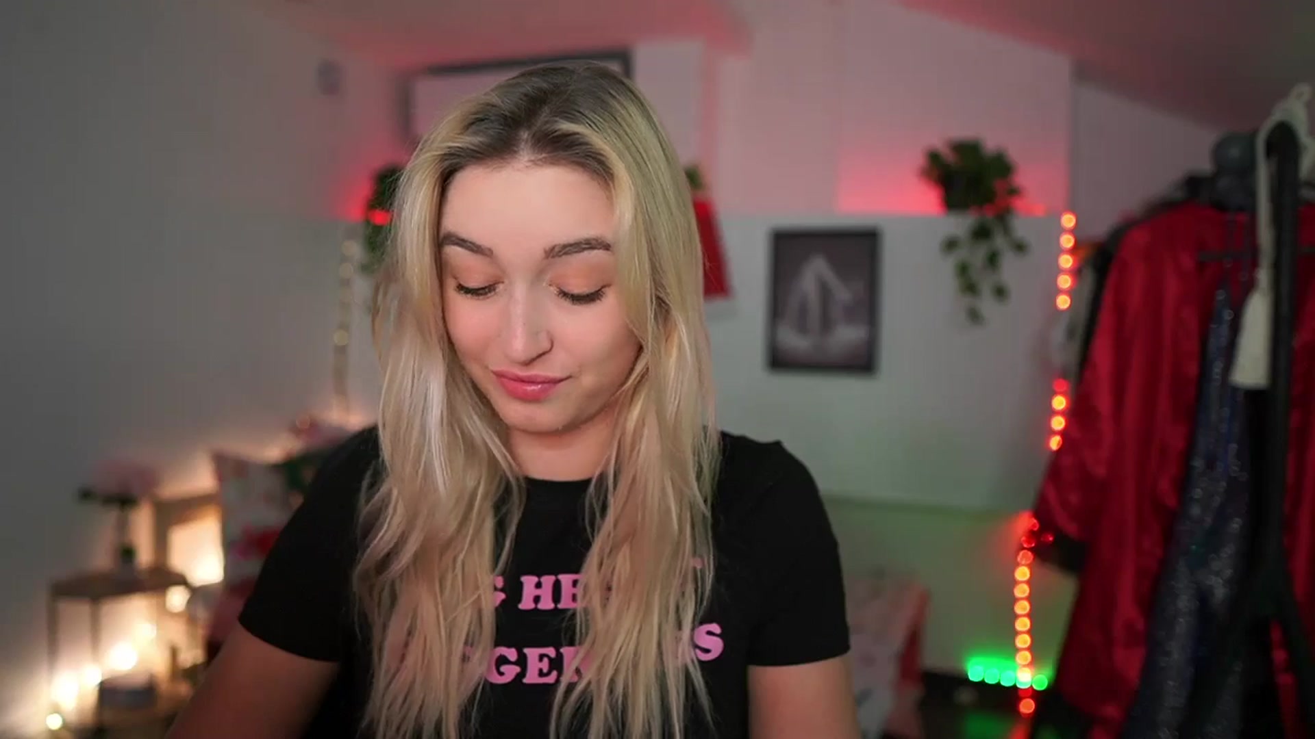 Gallery image thumbnail from Alexis__Texas's myfreecams stream on, 12/11/2024, 24:02 image 2 of 20