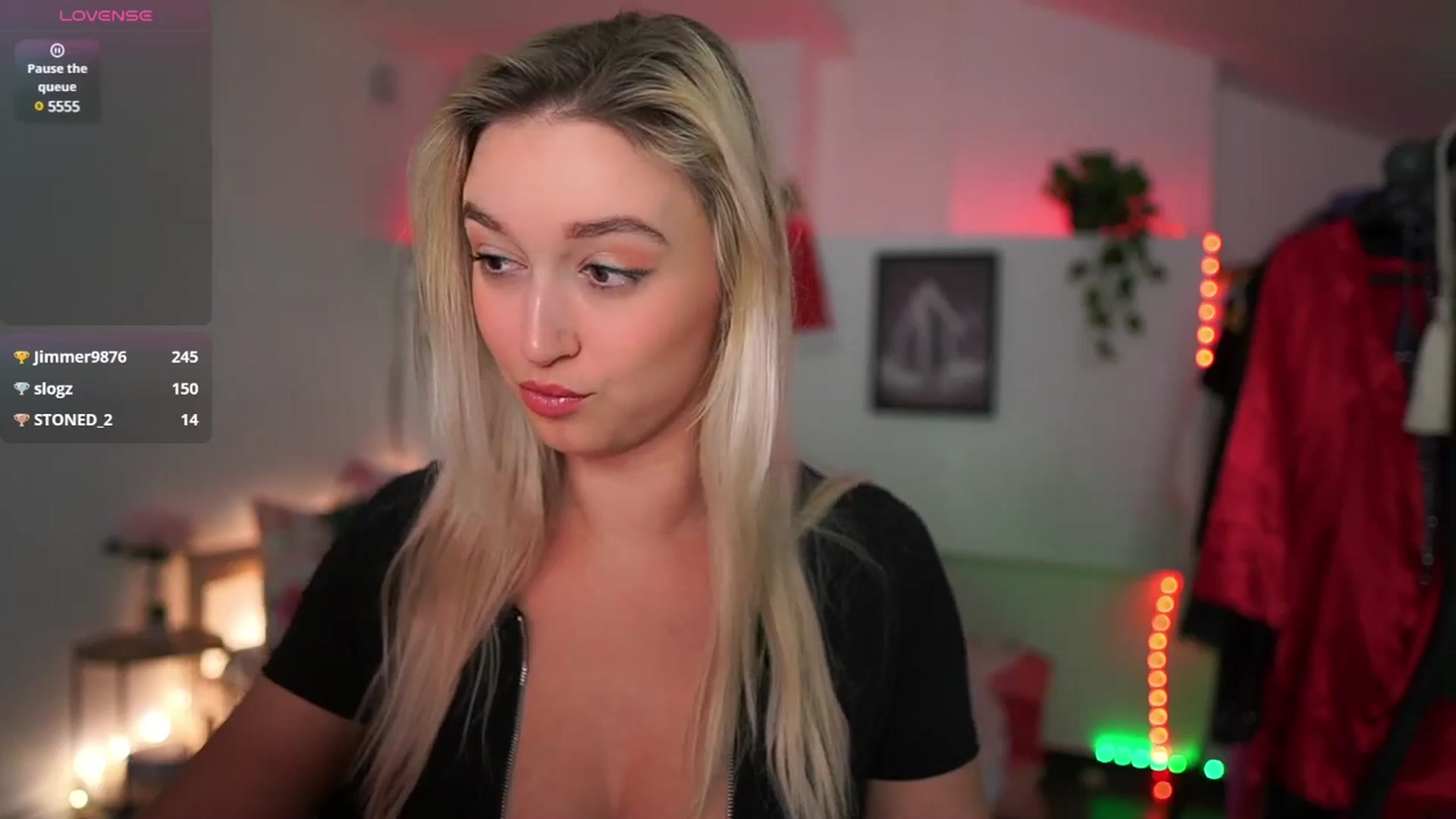 Gallery image thumbnail from Alexis__Texas's myfreecams stream on, 12/13/2024, 19:57 image 20 of 20