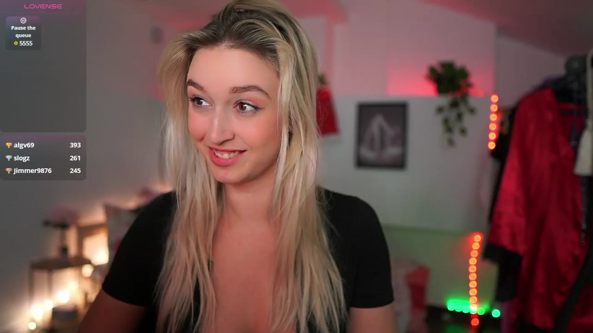 Gallery image thumbnail from Alexis__Texas's myfreecams stream on, 12/13/2024, 21:35 image 11 of 20