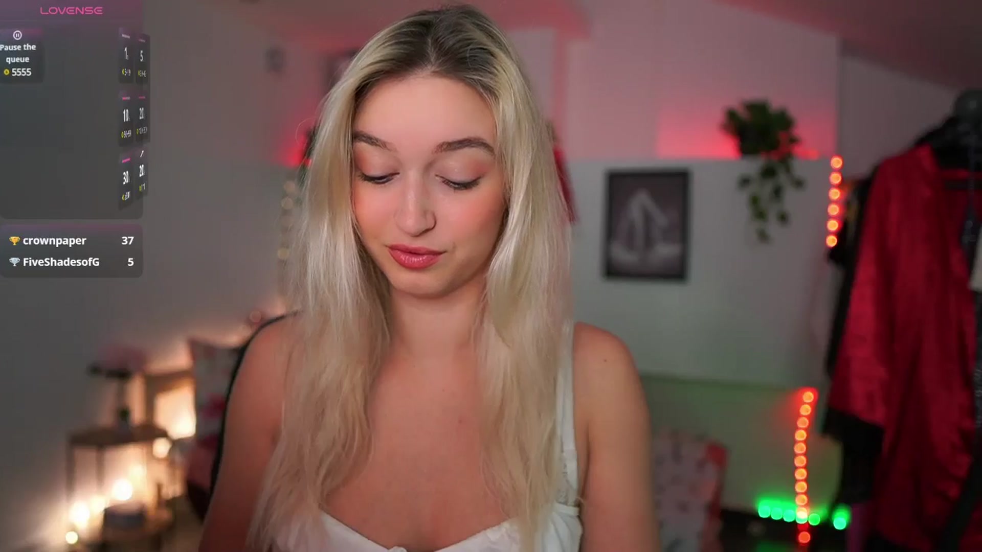 Gallery image thumbnail from Alexis__Texas's myfreecams stream on, 12/14/2024, 14:38 image 5 of 20