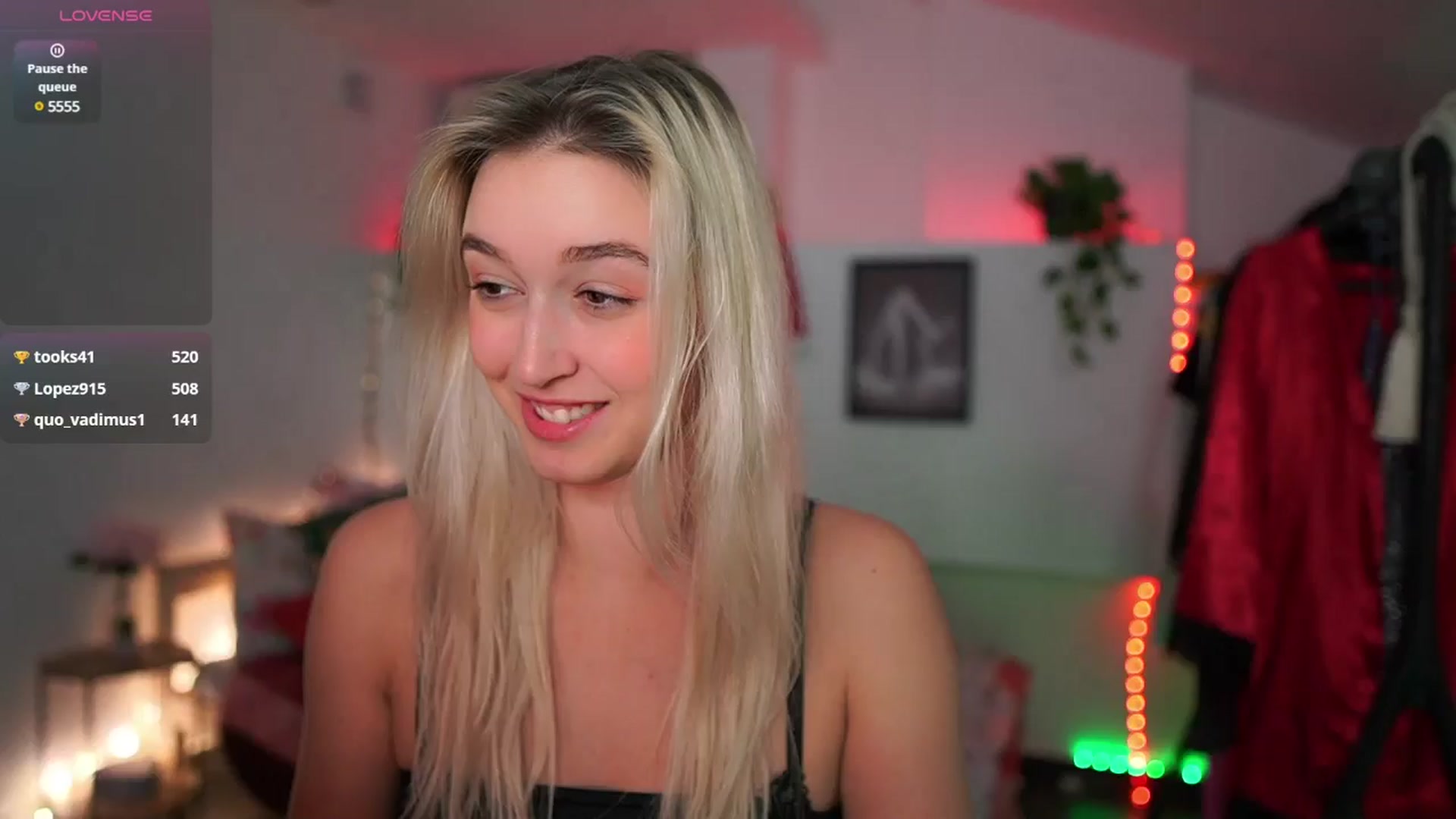 Gallery image thumbnail from Alexis__Texas's myfreecams stream on, 12/14/2024, 17:58 image 2 of 20