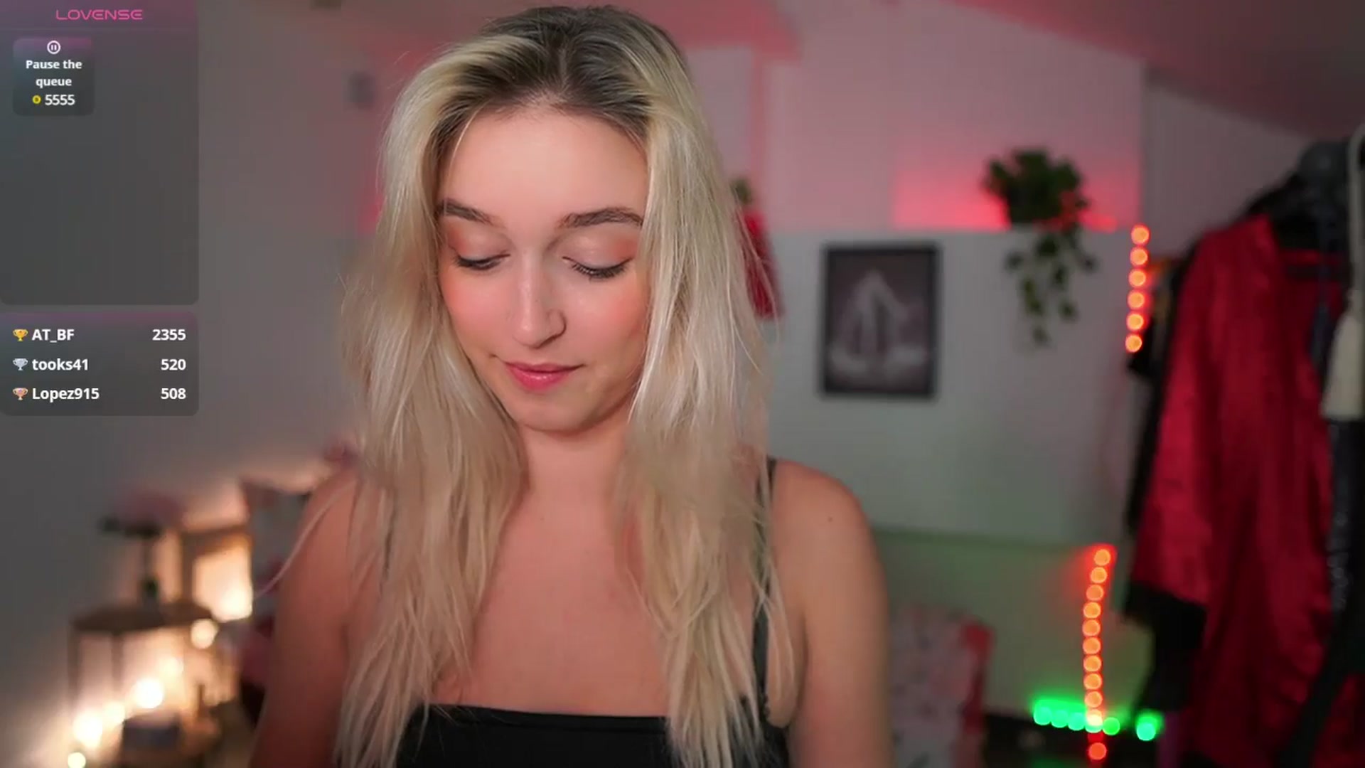 Gallery image thumbnail from Alexis__Texas's myfreecams stream on, 12/14/2024, 19:03 image 7 of 20