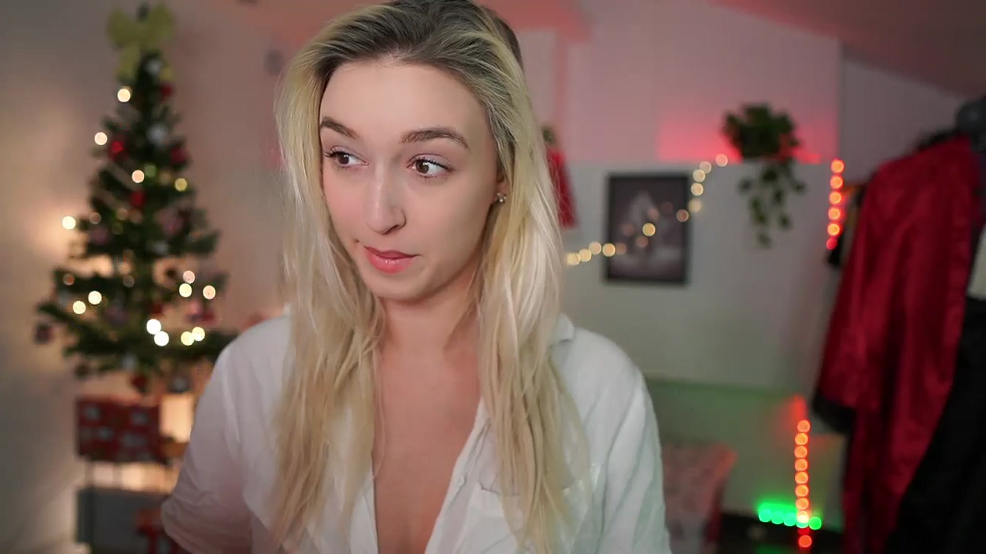 Gallery image thumbnail from Alexis__Texas's myfreecams stream on, 12/17/2024, 21:39 image 9 of 20