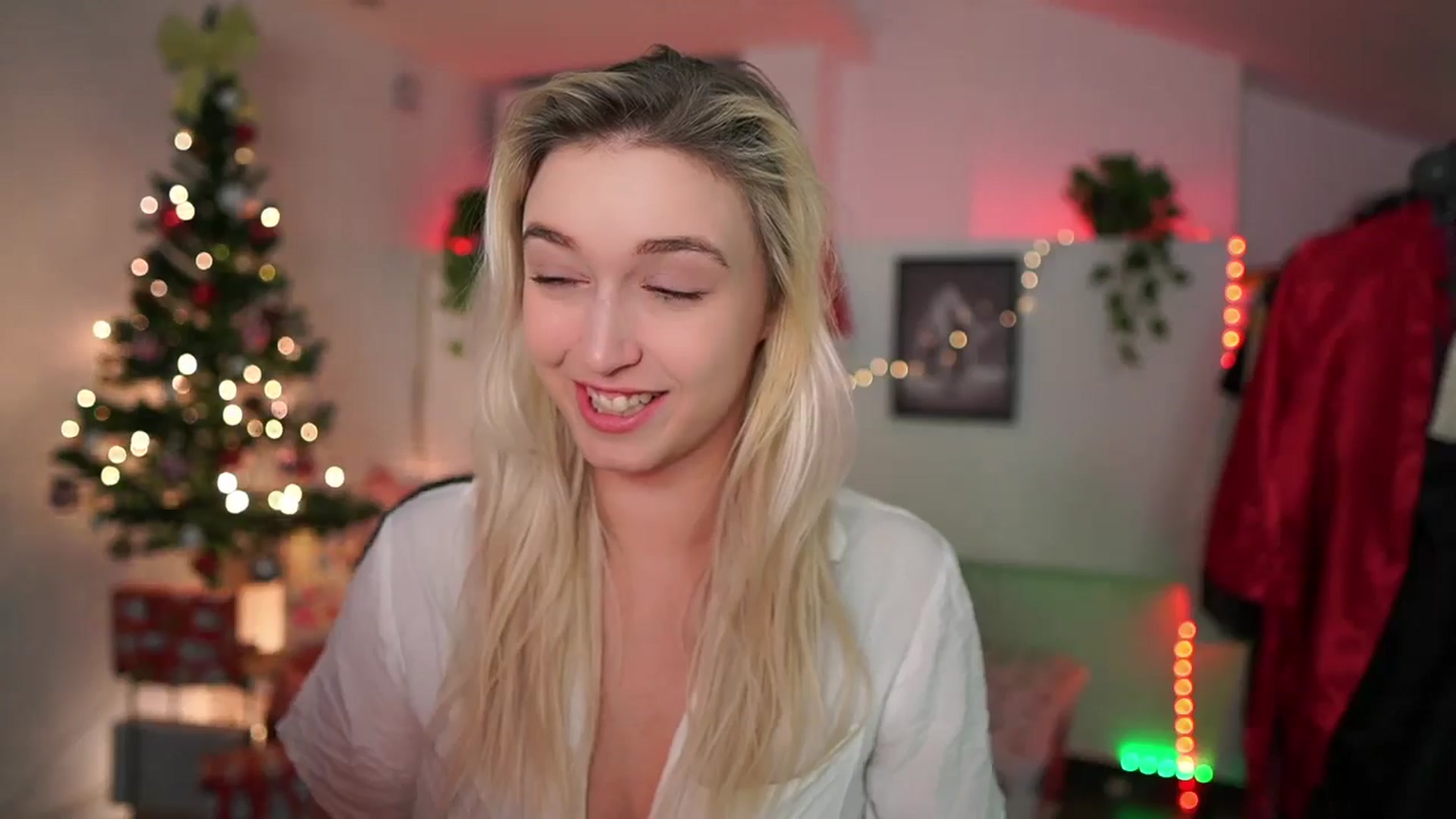 Gallery image thumbnail from Alexis__Texas's myfreecams stream on, 12/17/2024, 21:39 image 20 of 20