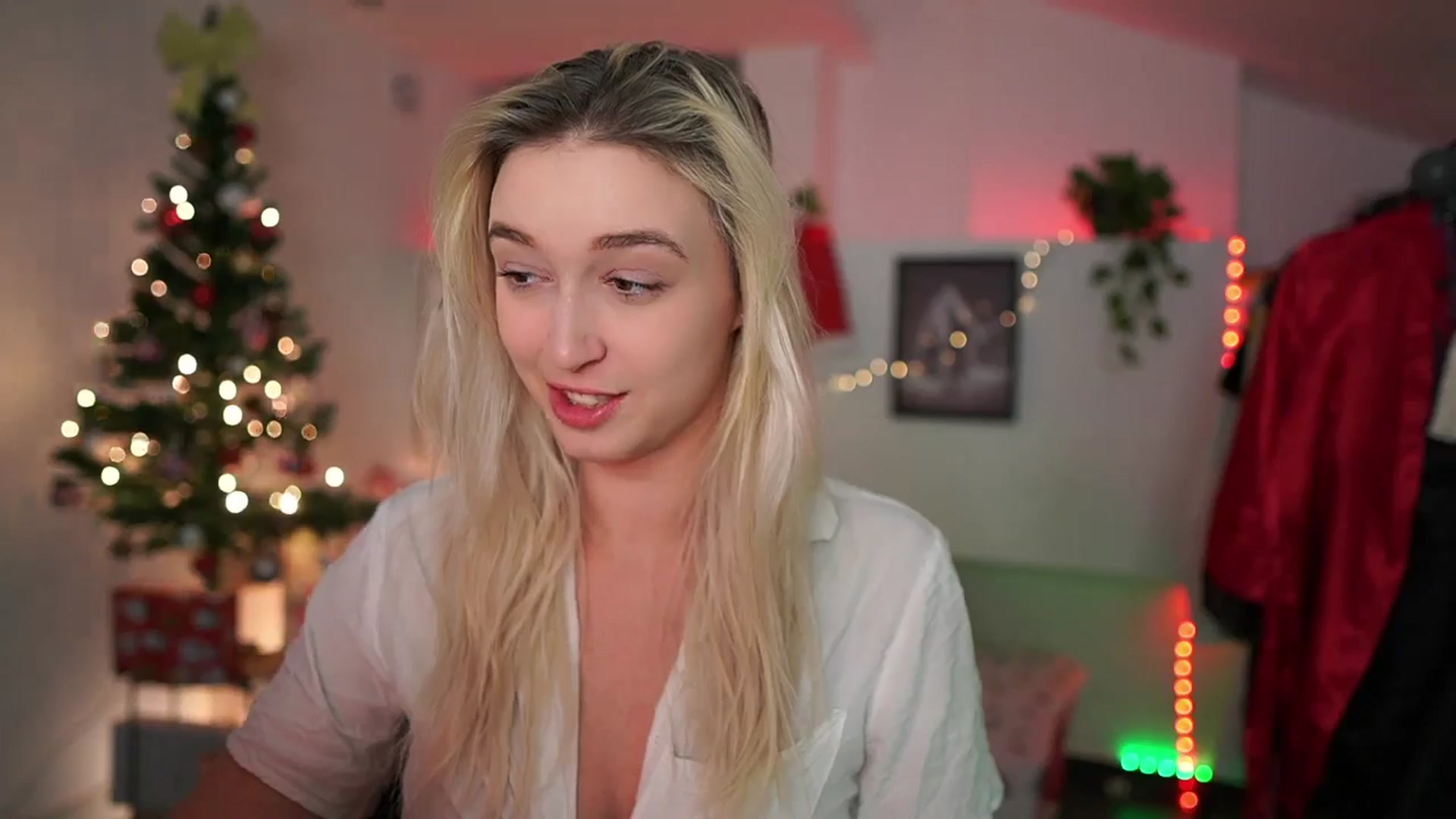 Gallery image thumbnail from Alexis__Texas's myfreecams stream on, 12/17/2024, 22:07 image 3 of 20