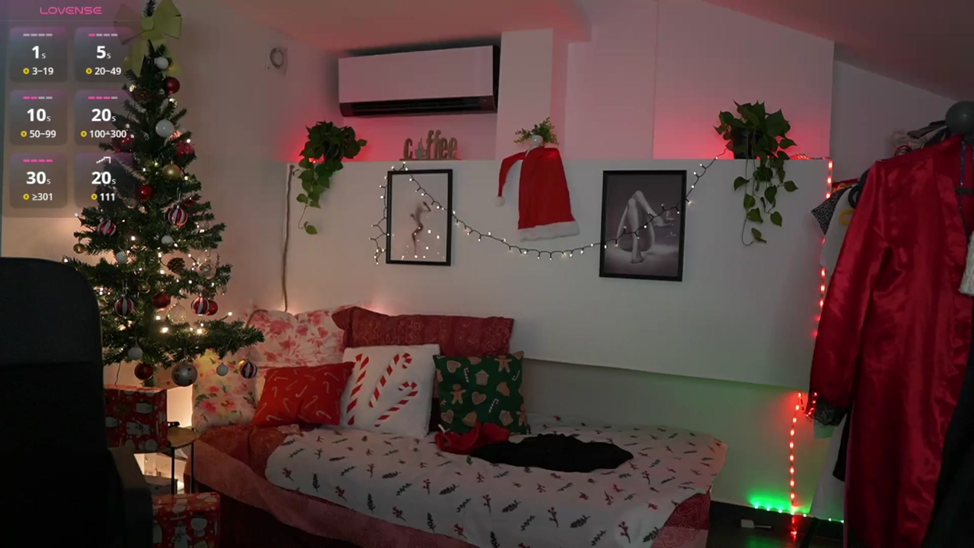 Gallery image thumbnail from Alexis__Texas's myfreecams stream on, 12/21/2024, 17:26 image 18 of 20